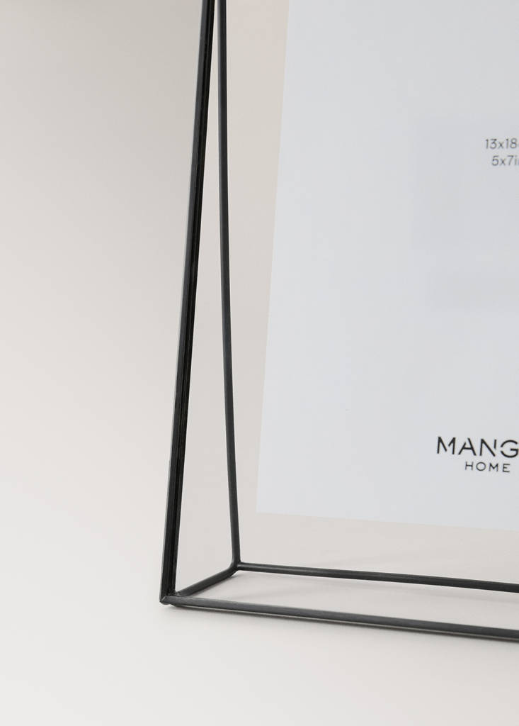 Large frame with metal edge and triangular base — Black