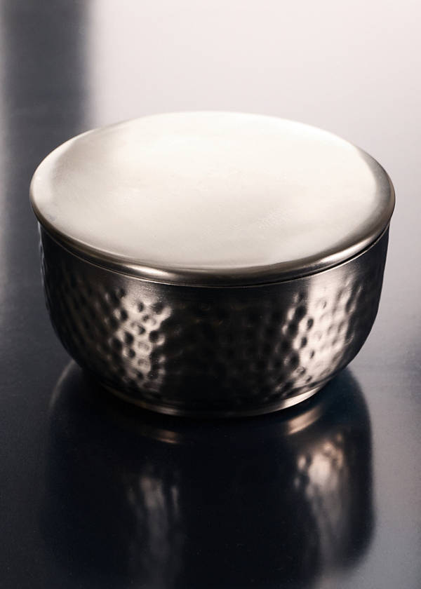 Wooden box with hammered metal effect — Silver