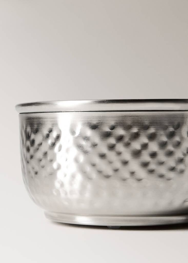 Wooden box with hammered metal effect — Silver