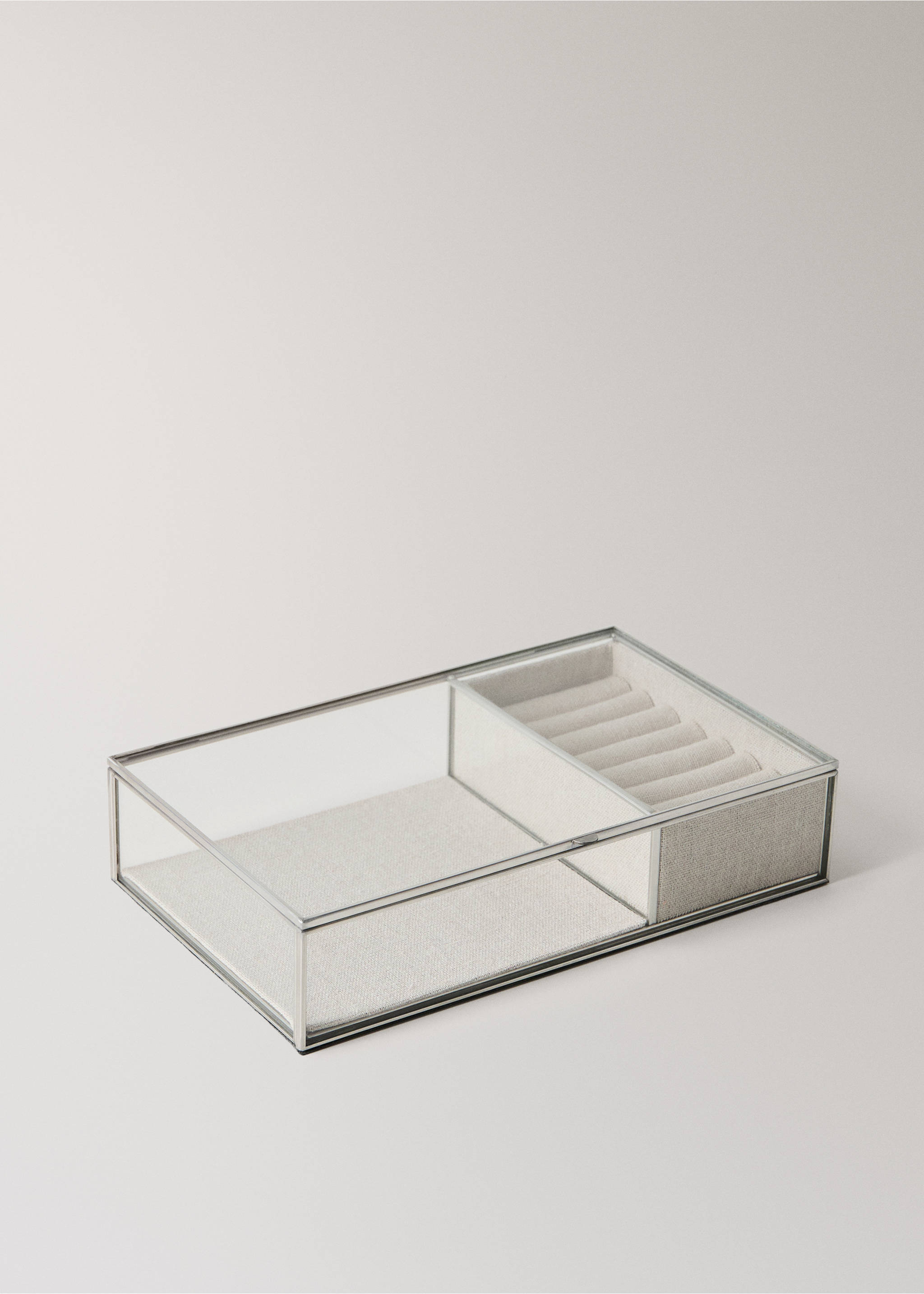 Medium glass jewellery box - Details of the article 1, Ecru. Ref: 37021451-00.