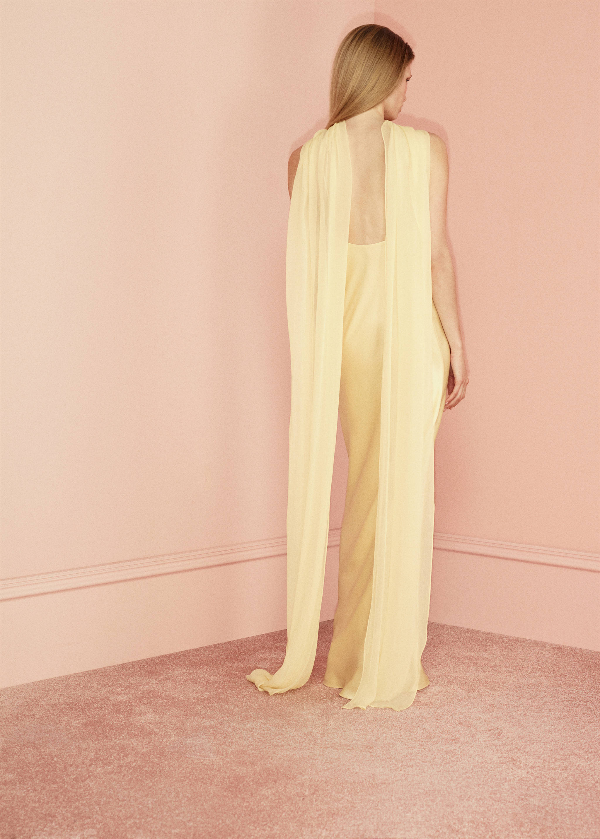 Атласное платье с американской проймой - Обратная сторона изделия