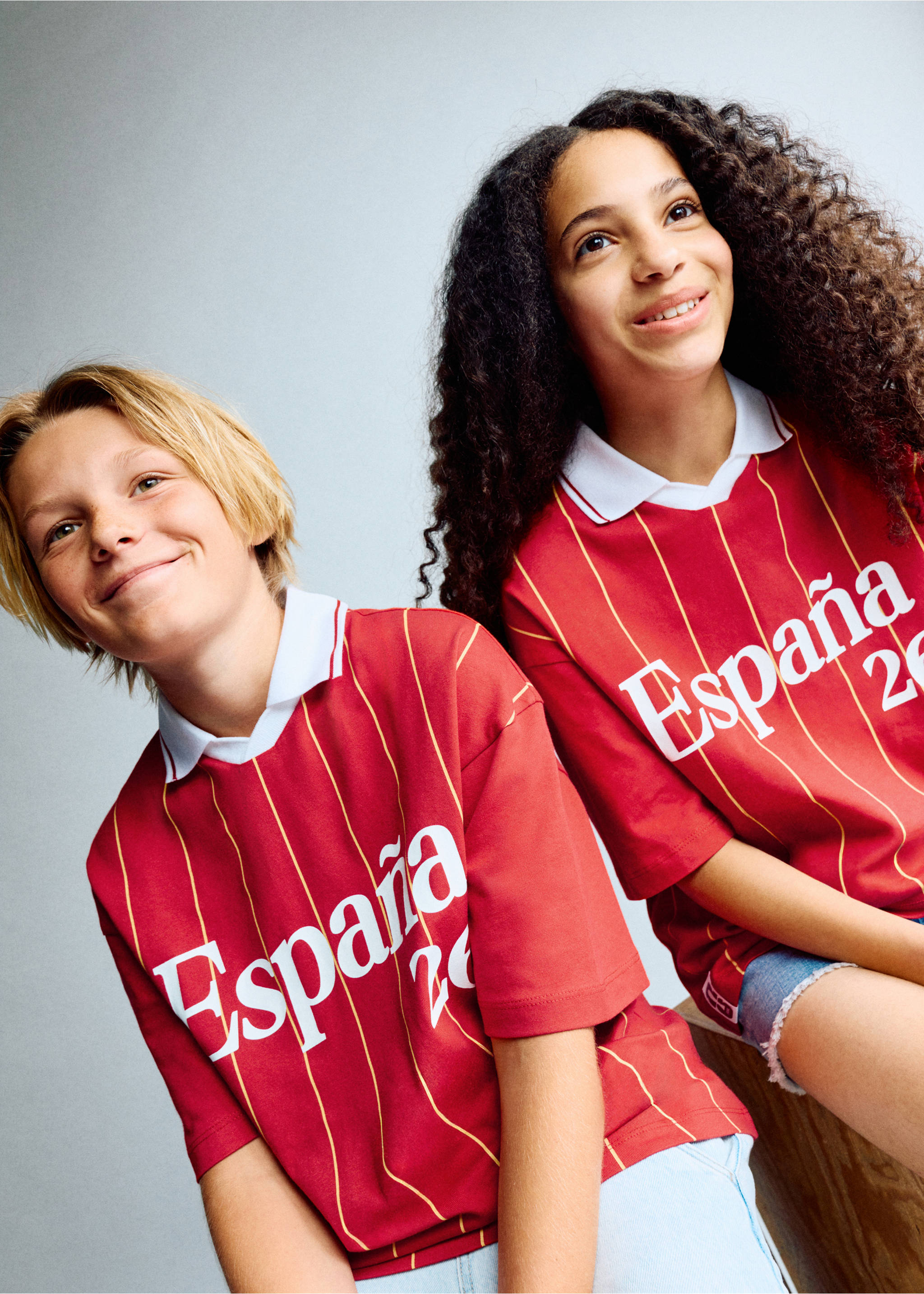 Spain Football Shirt - Medium plane, Red. Ref: 37021457-00.