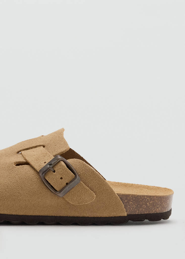 Leather clogs with buckle — Sand