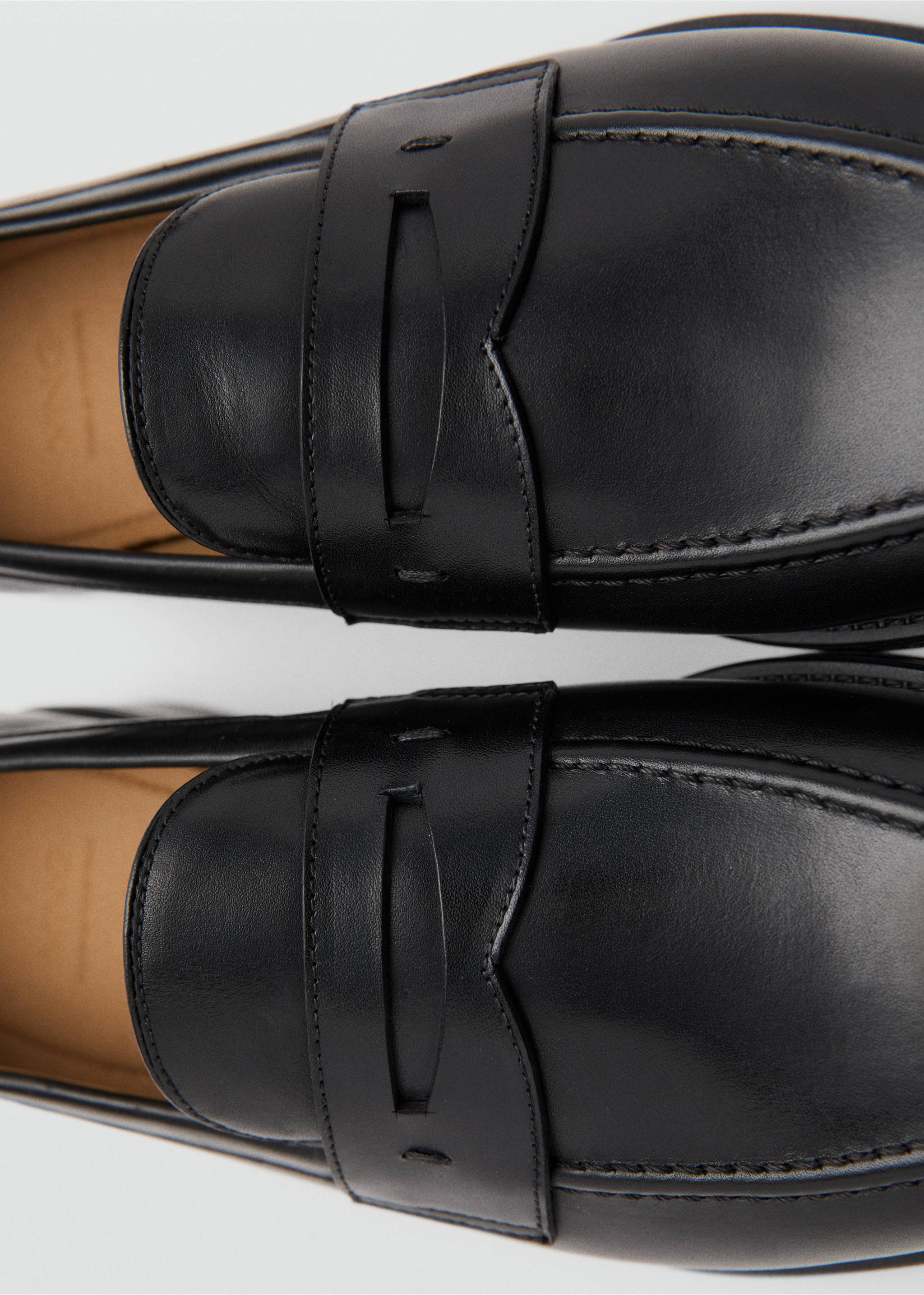 Leather penny loafers - Details of the article 2, Black. Ref: 37021463-00.