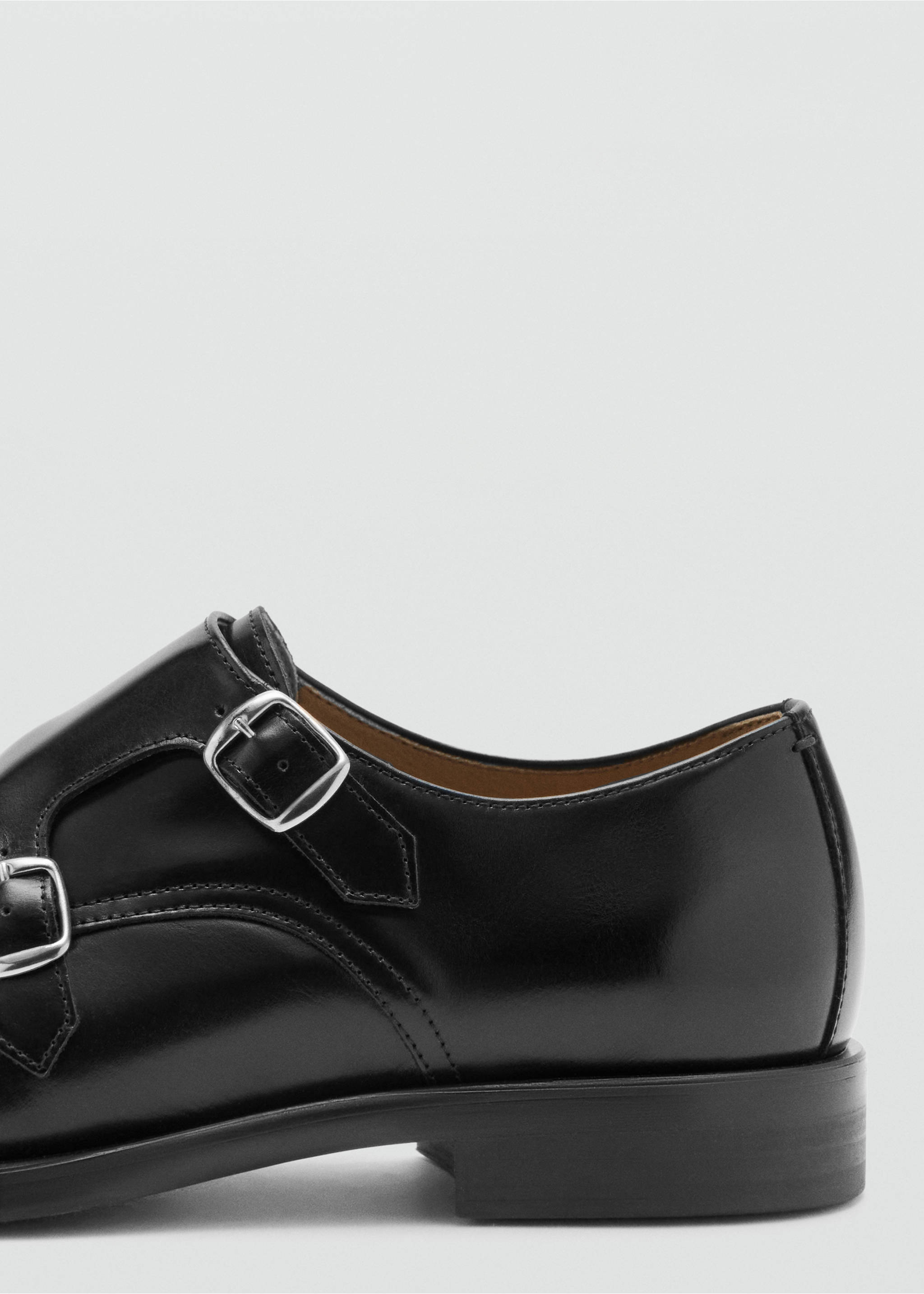 Double buckle leather shoe - Details of the article 1, Black. Ref: 37021464-00.