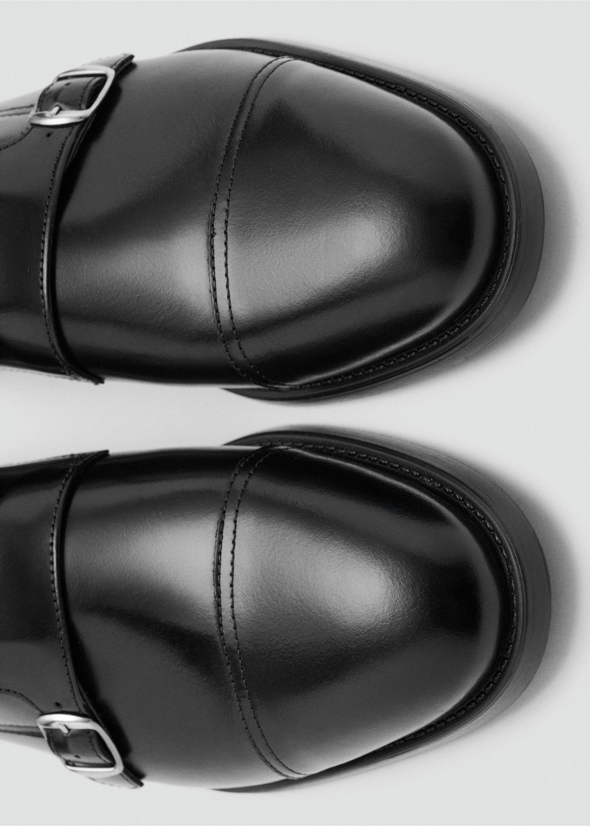 Double buckle leather shoe - Details of the article 2, Black. Ref: 37021464-00.