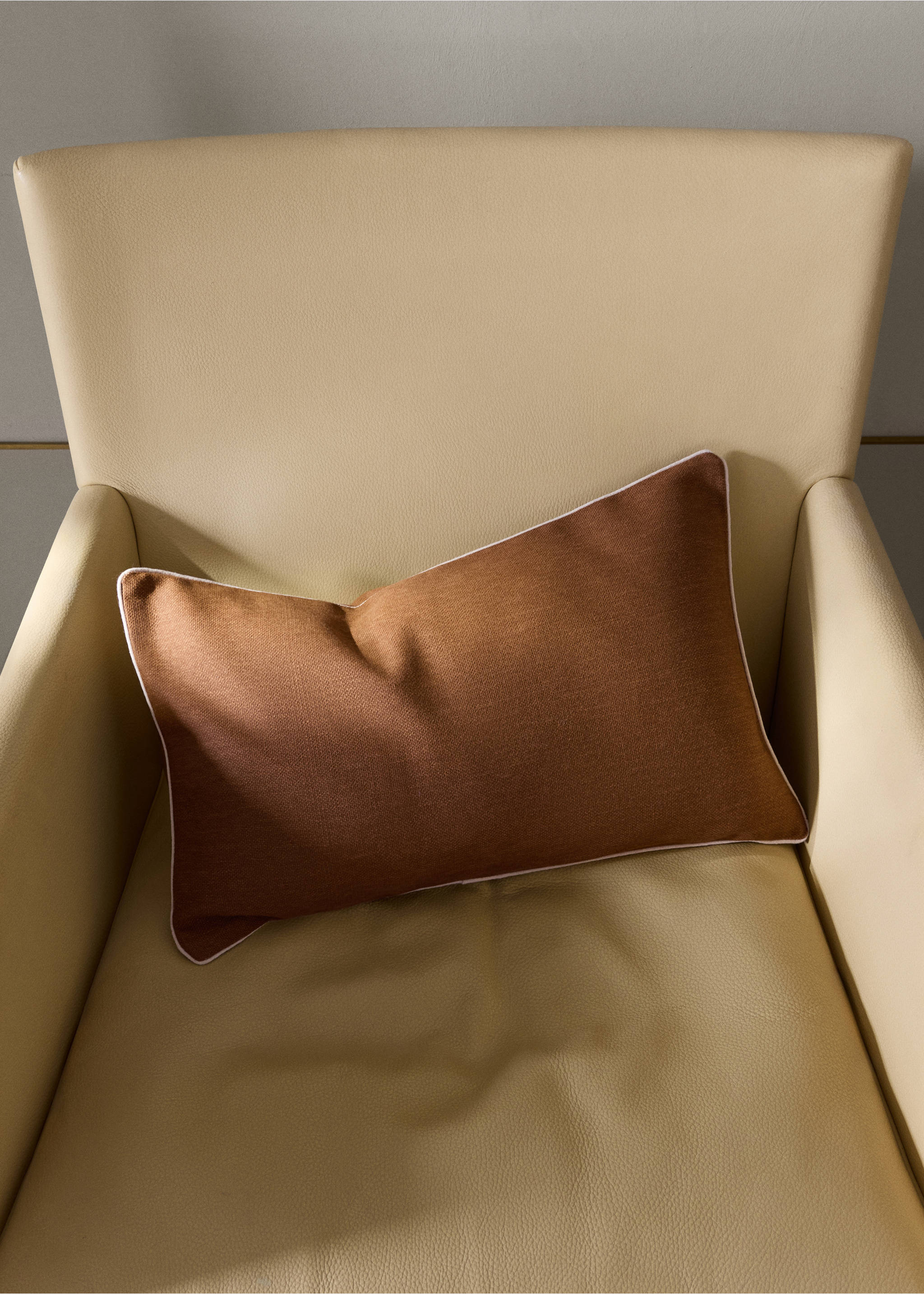 Cotton cushion cover 30x50cm - General plane, Ochre. Ref: 37021469-00.