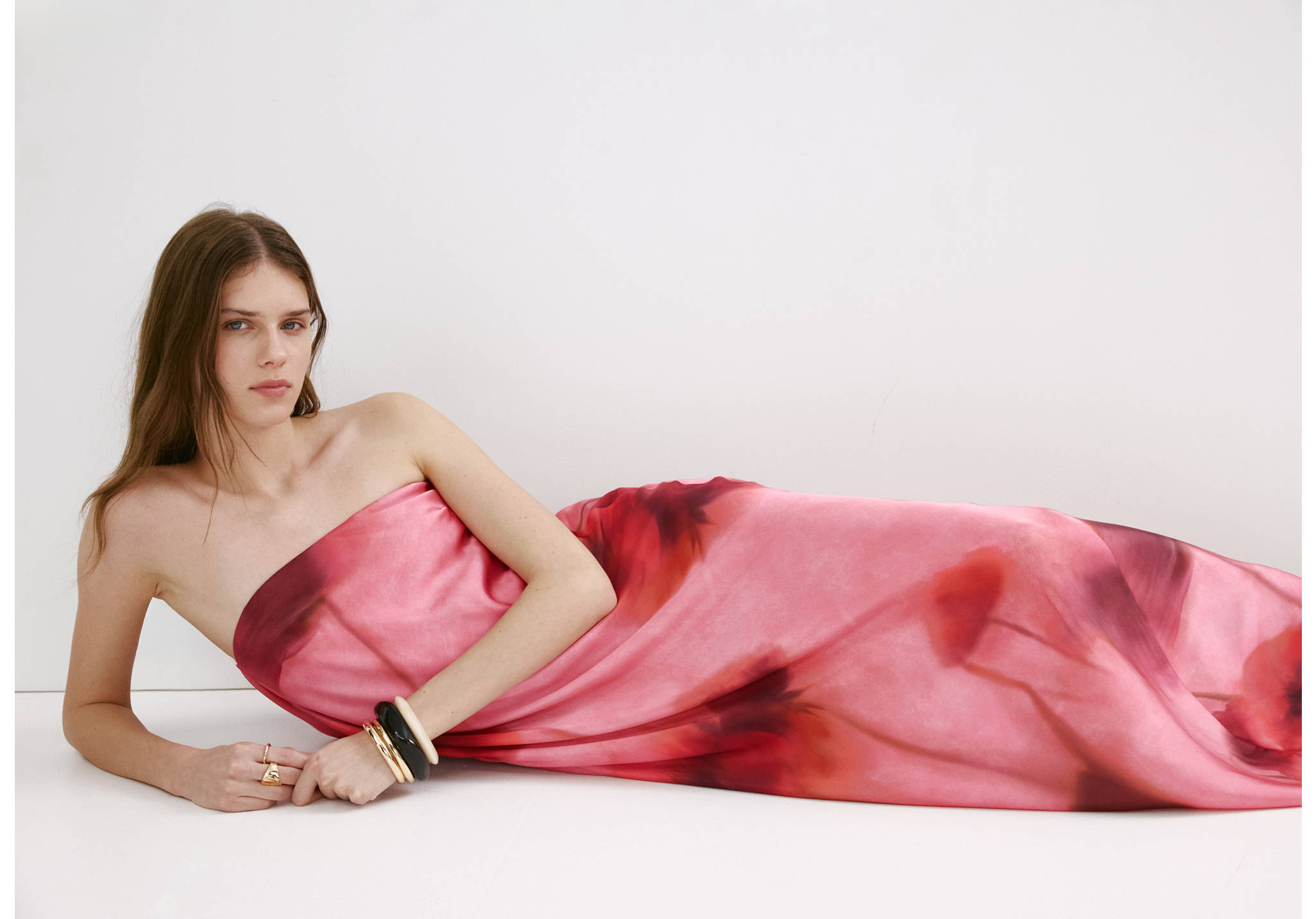 Robe bustier à fleurs - Plan panoramique