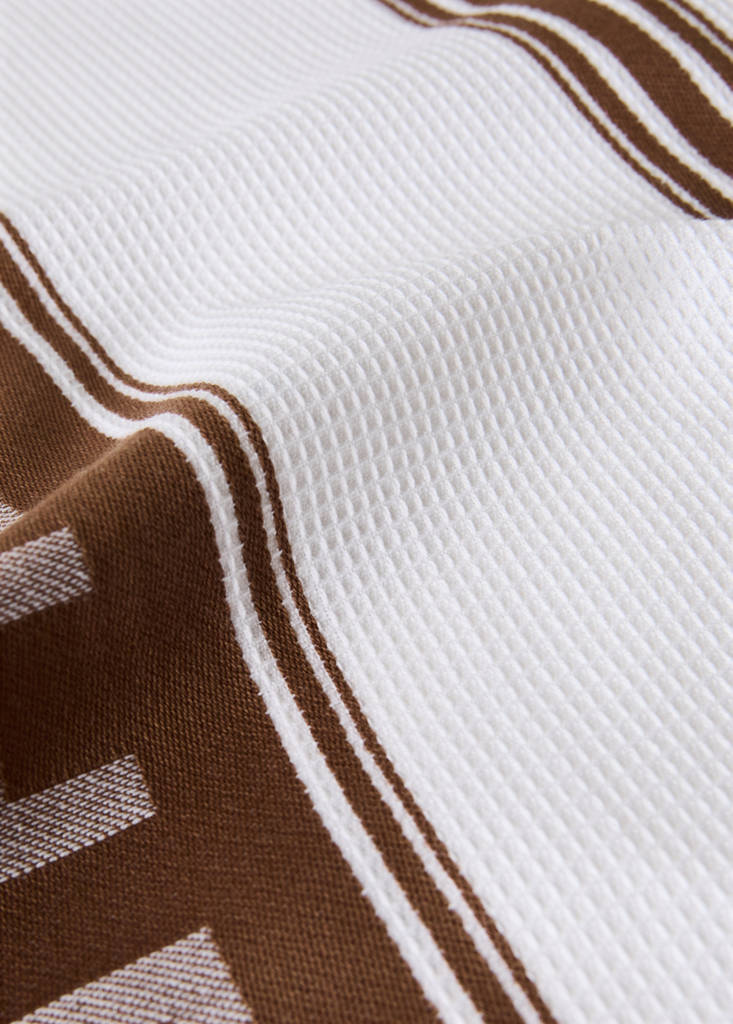 Jacquard cotton tea towel — Brown