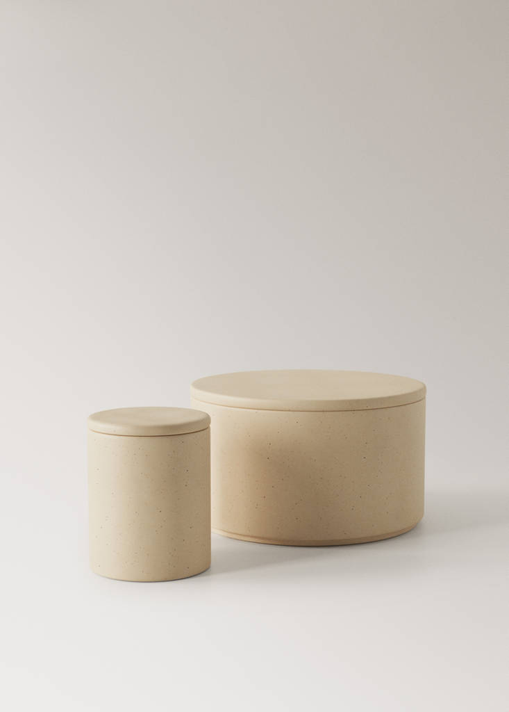 FLEUR ceramic scented candle 1550 g — Brown