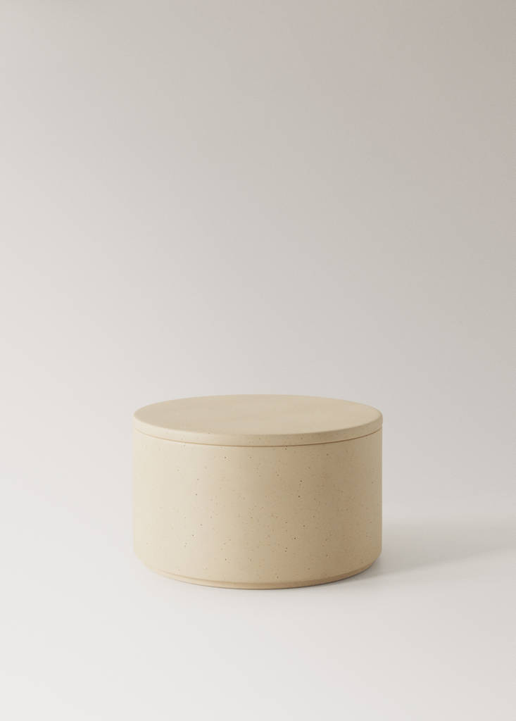 FLEUR ceramic scented candle 1550 g — Brown
