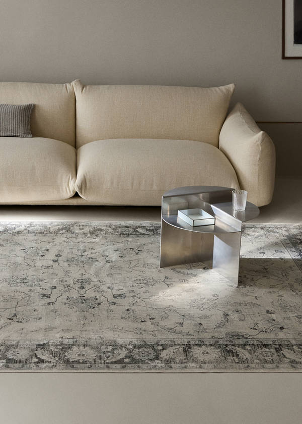 Extra-large distressed-effect rug — Grey