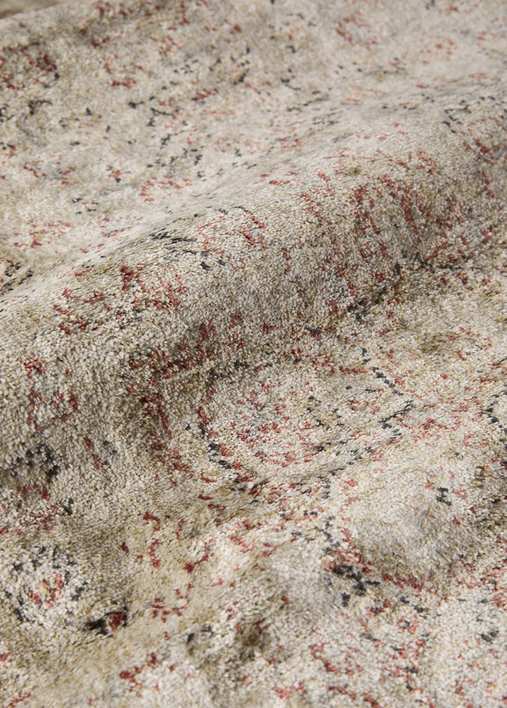 Large aged-effect rug — Beige