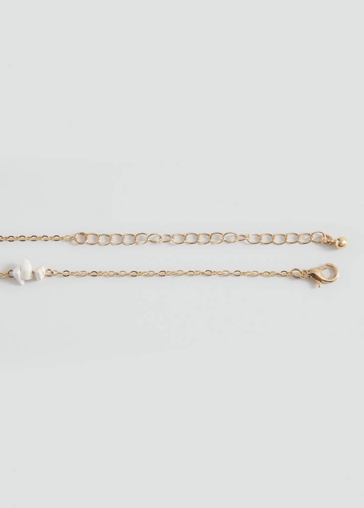 Pendant necklace with shell detail — Gold