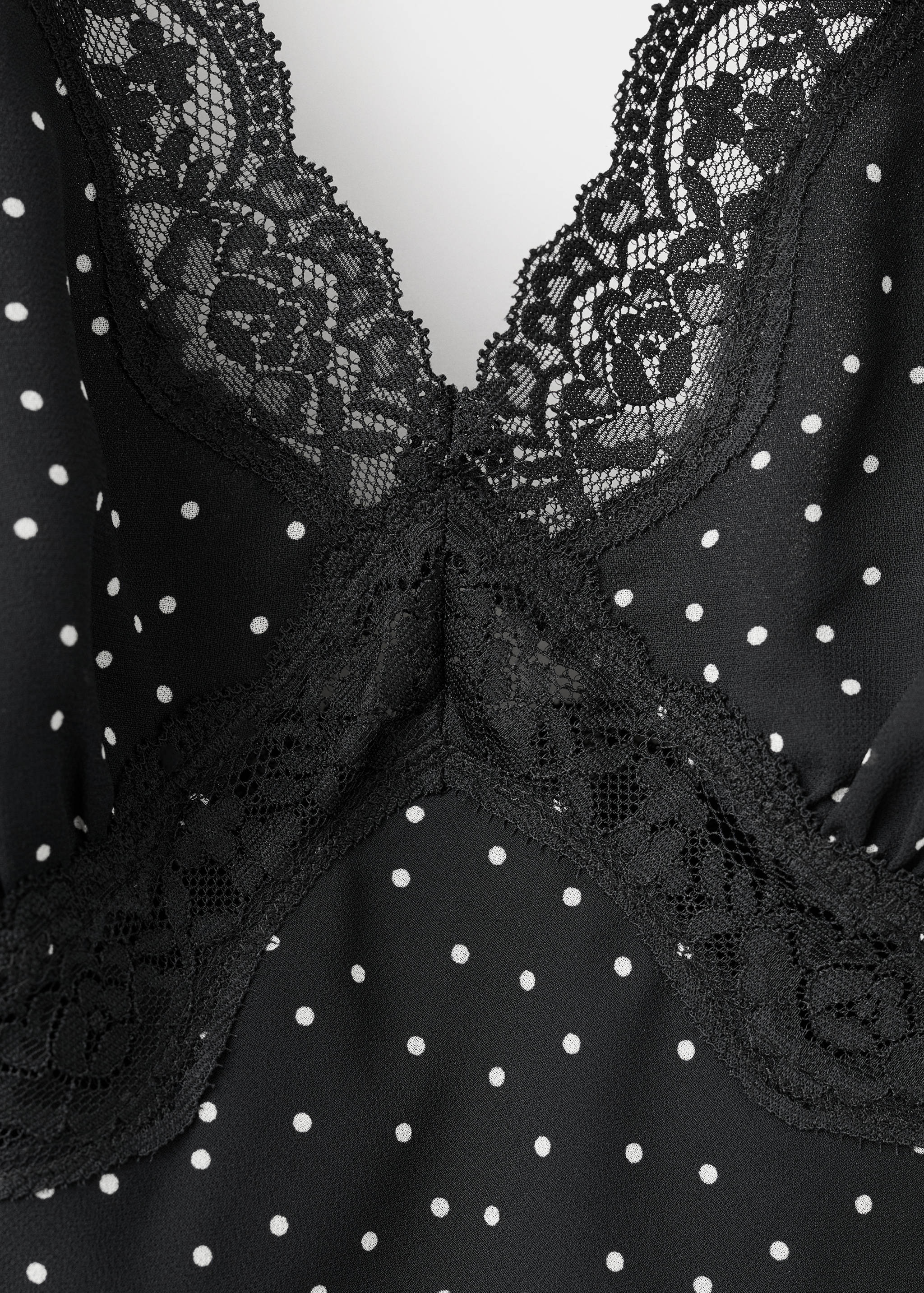 Polka-dot crop top - Details of the article 8