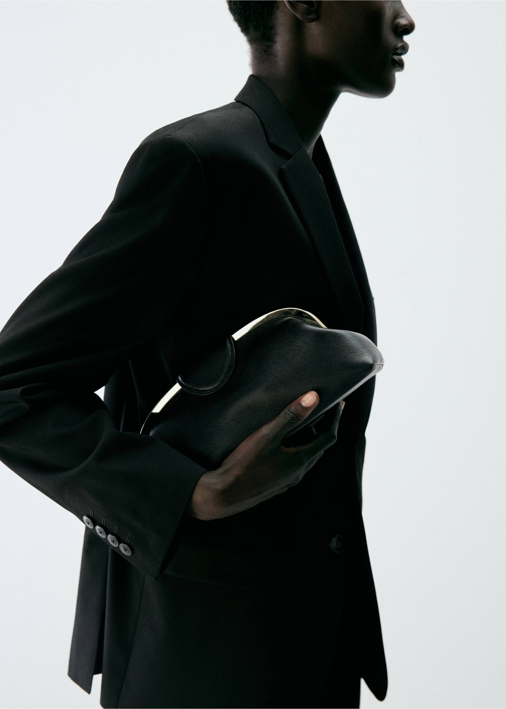 Small clutch bag with metallic details - Details of the article 9, Black. Ref: 37022531-00.