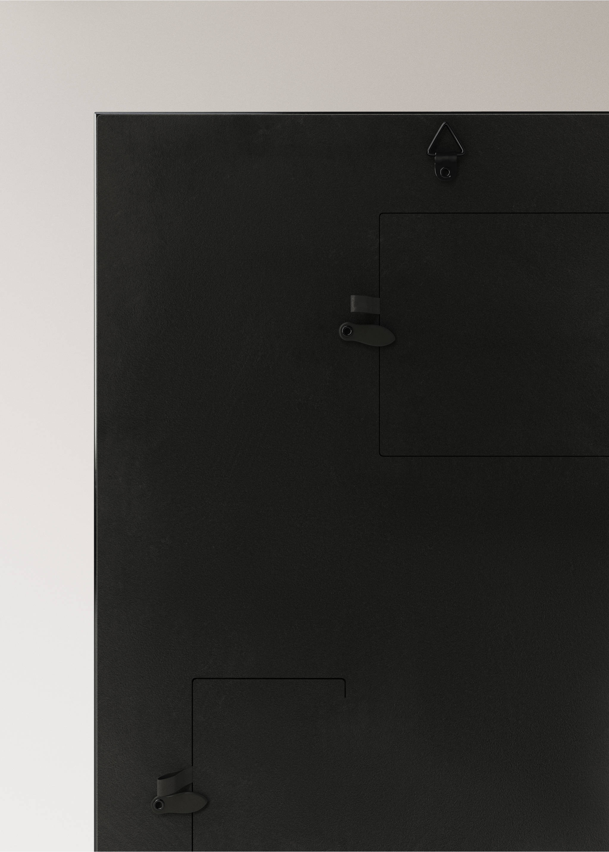 Medium polaroid-style window photo frame - Details of the article 2, Maroon. Ref: 37022537-00.