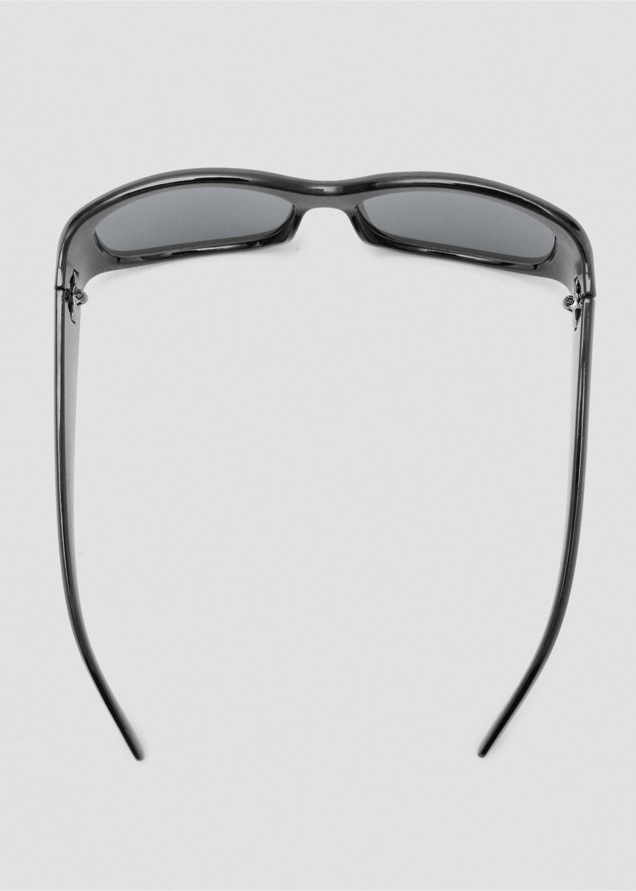 Lunettes de soleil monture plastique - Détail de l'article 1, Noir. Ref: 37022541-00.