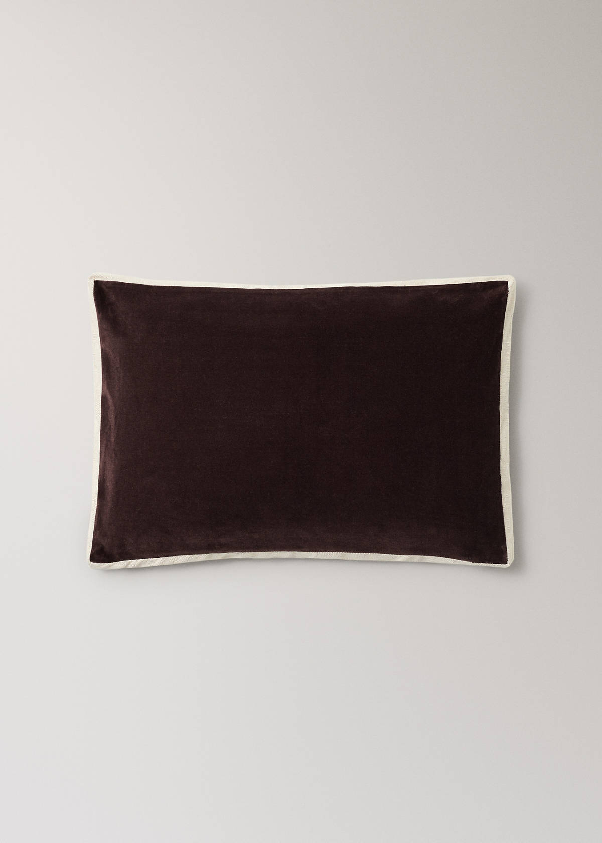 Velvet cushion cover with linen detail 40 x 60 cm — Dark Red