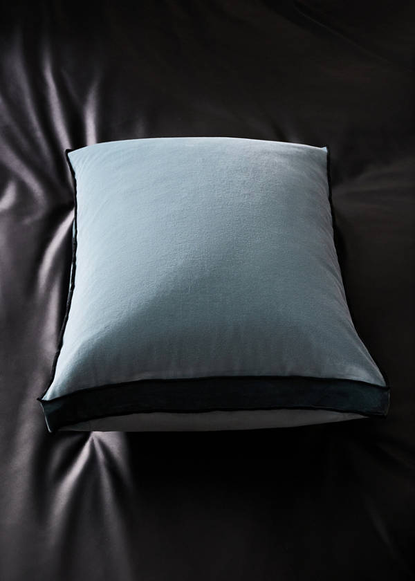 Two-tone velvet cushion cover 40 x 60 cm — Petrol Blue