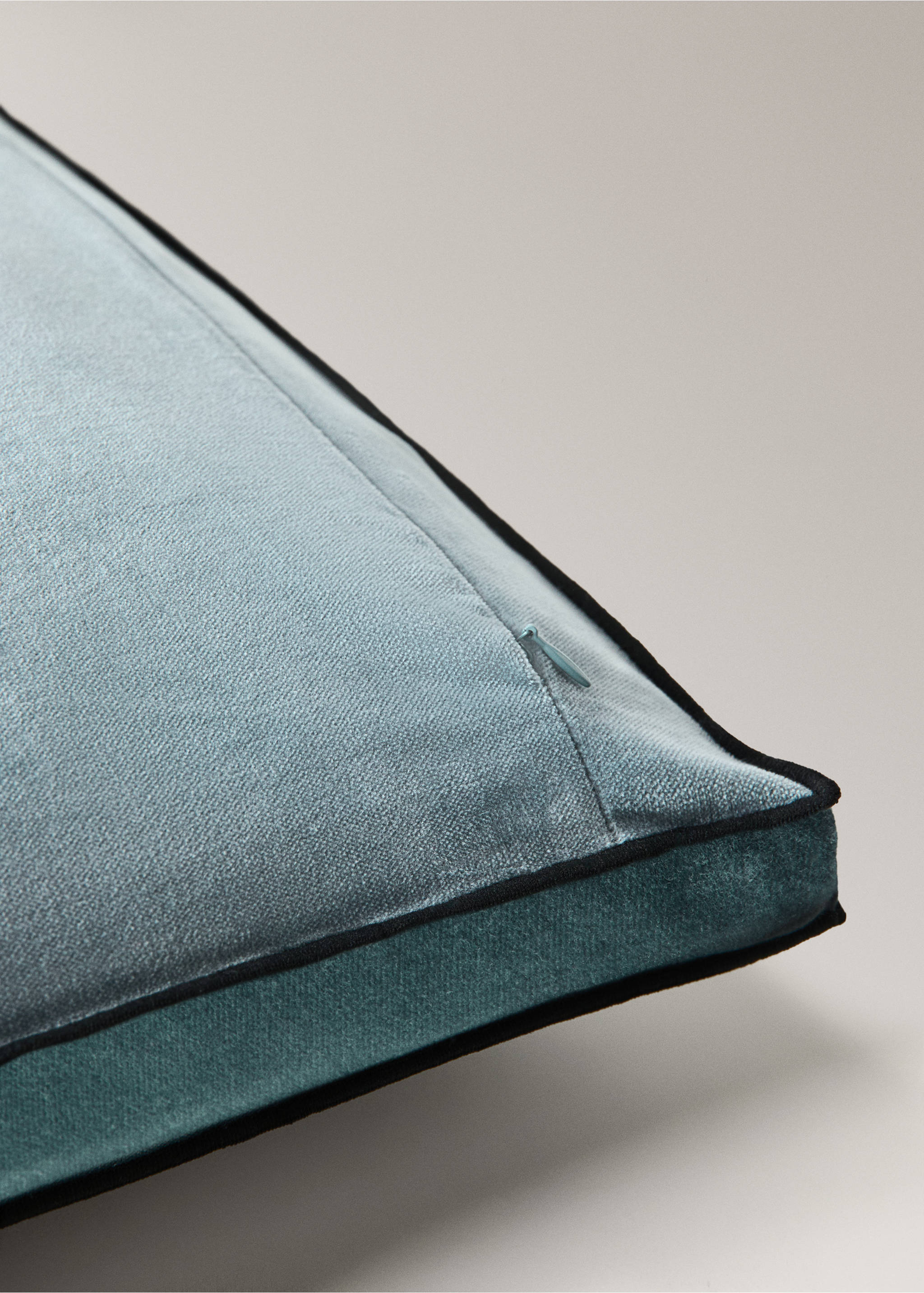 Cushion cover 100% cotton velvet 40x60 cm - Details of the article 2, Petrol Blue. Ref: 37022551-00.