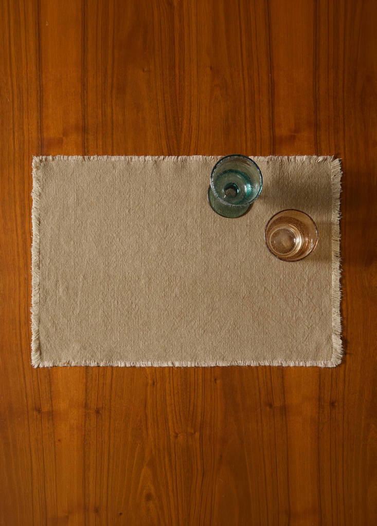Frayed jute table mat — Ochre