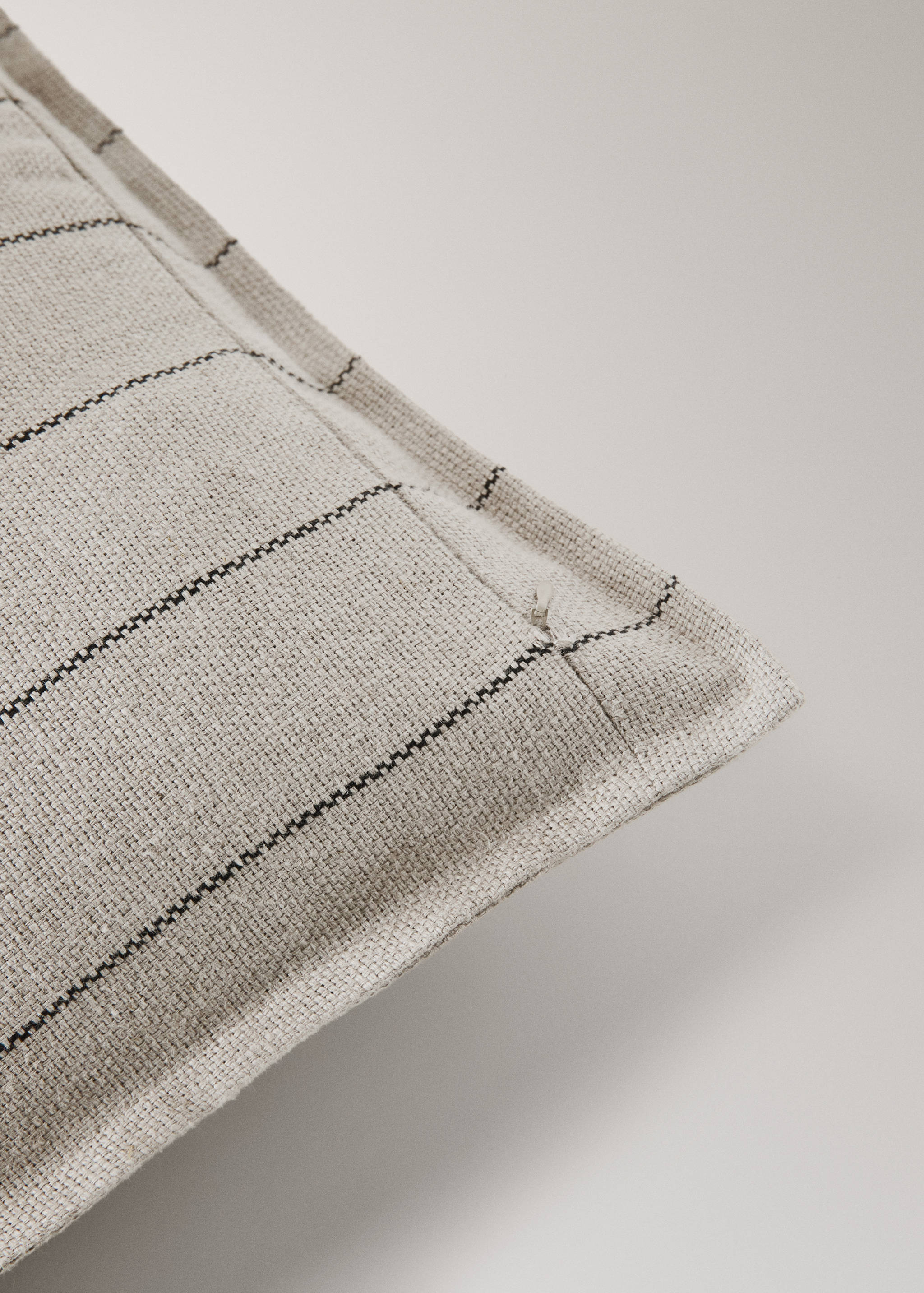100% linen striped cushion cover, 40x60cm - Details of the article 2