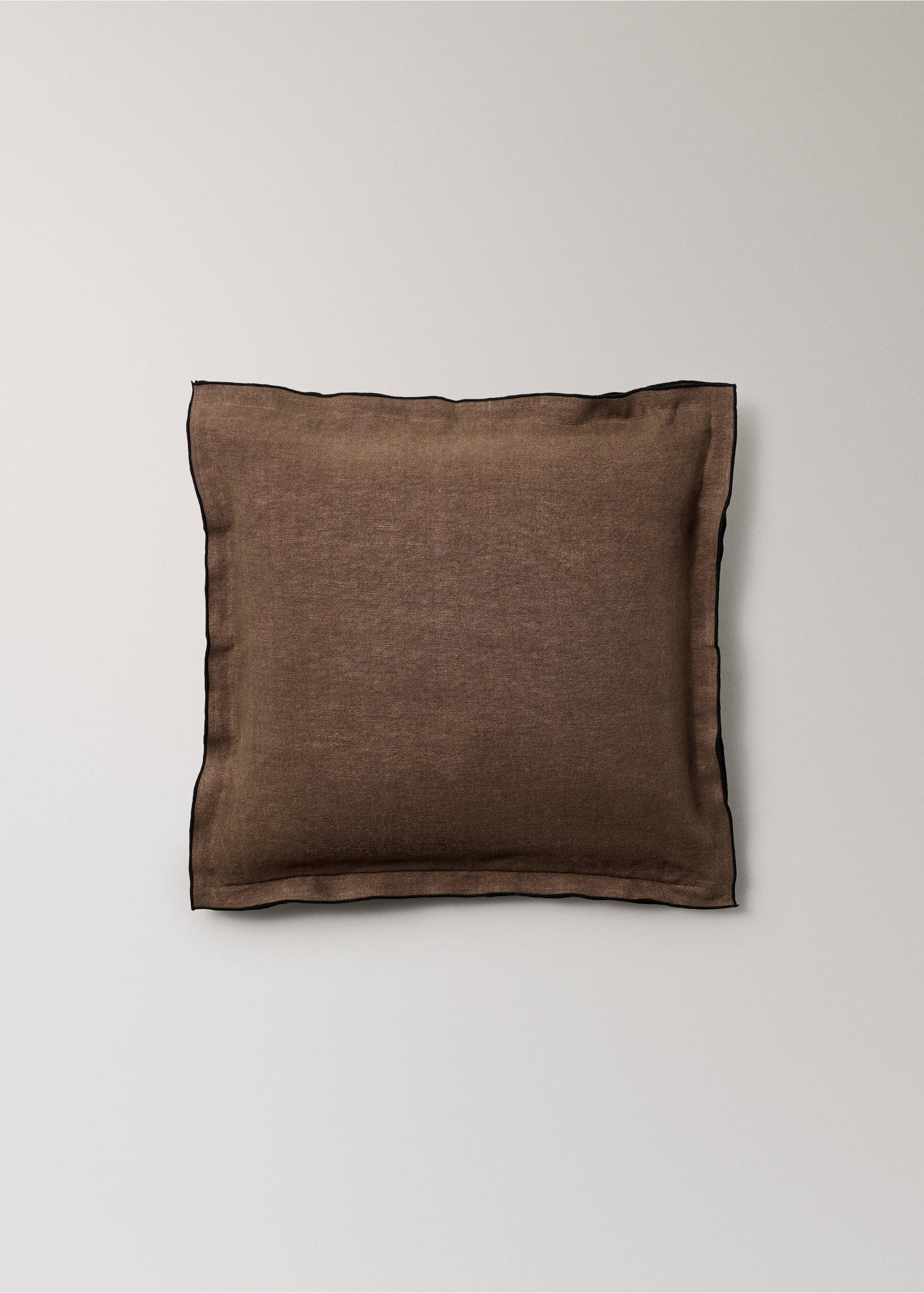 Cushion cover 100% linen 50x50 cm - Article without model, Ochre. Ref: 37022558-00.