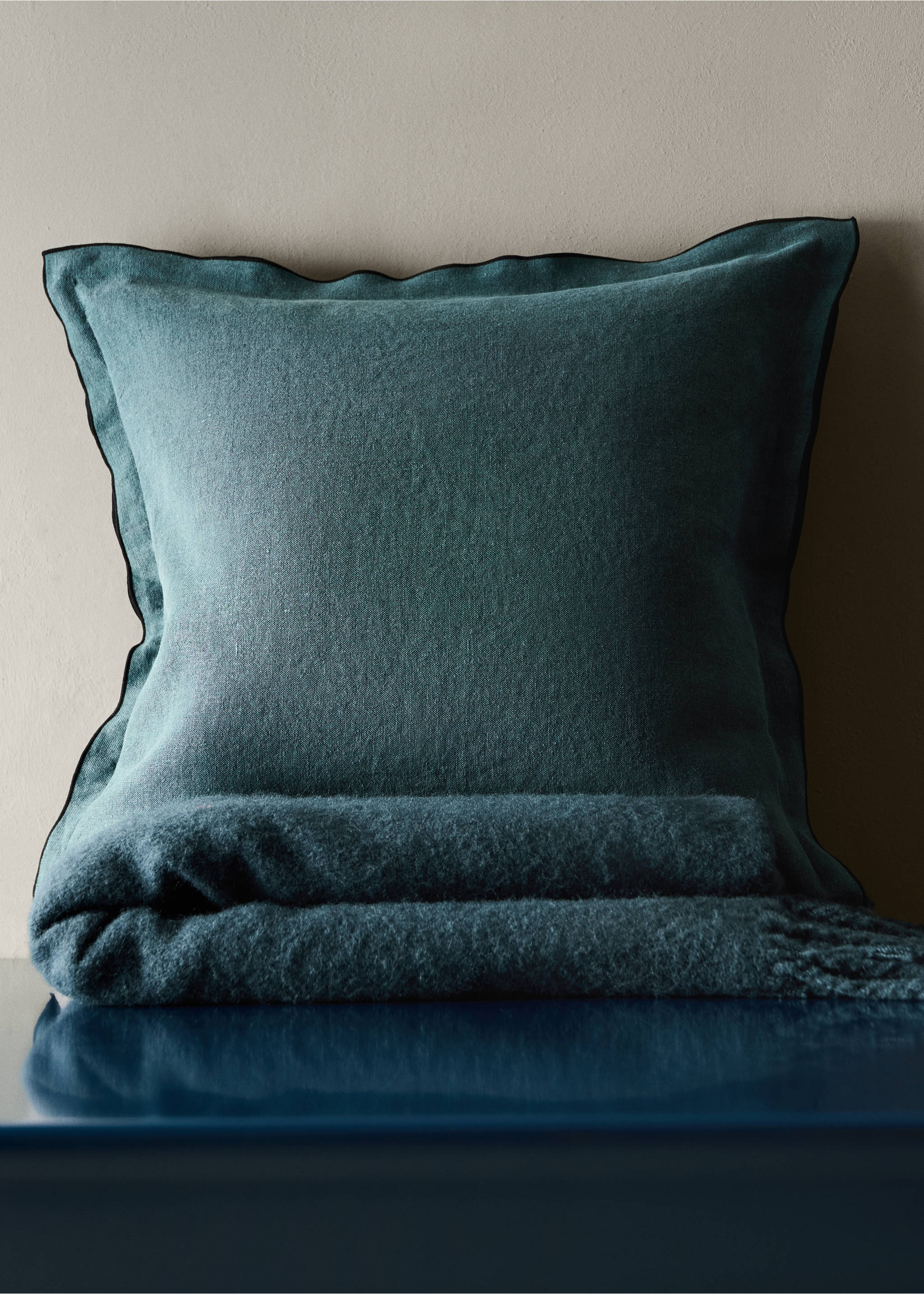 Cushion cover 100% linen 50x50 cm - General plane, Petrol Blue. Ref: 37022558-00.