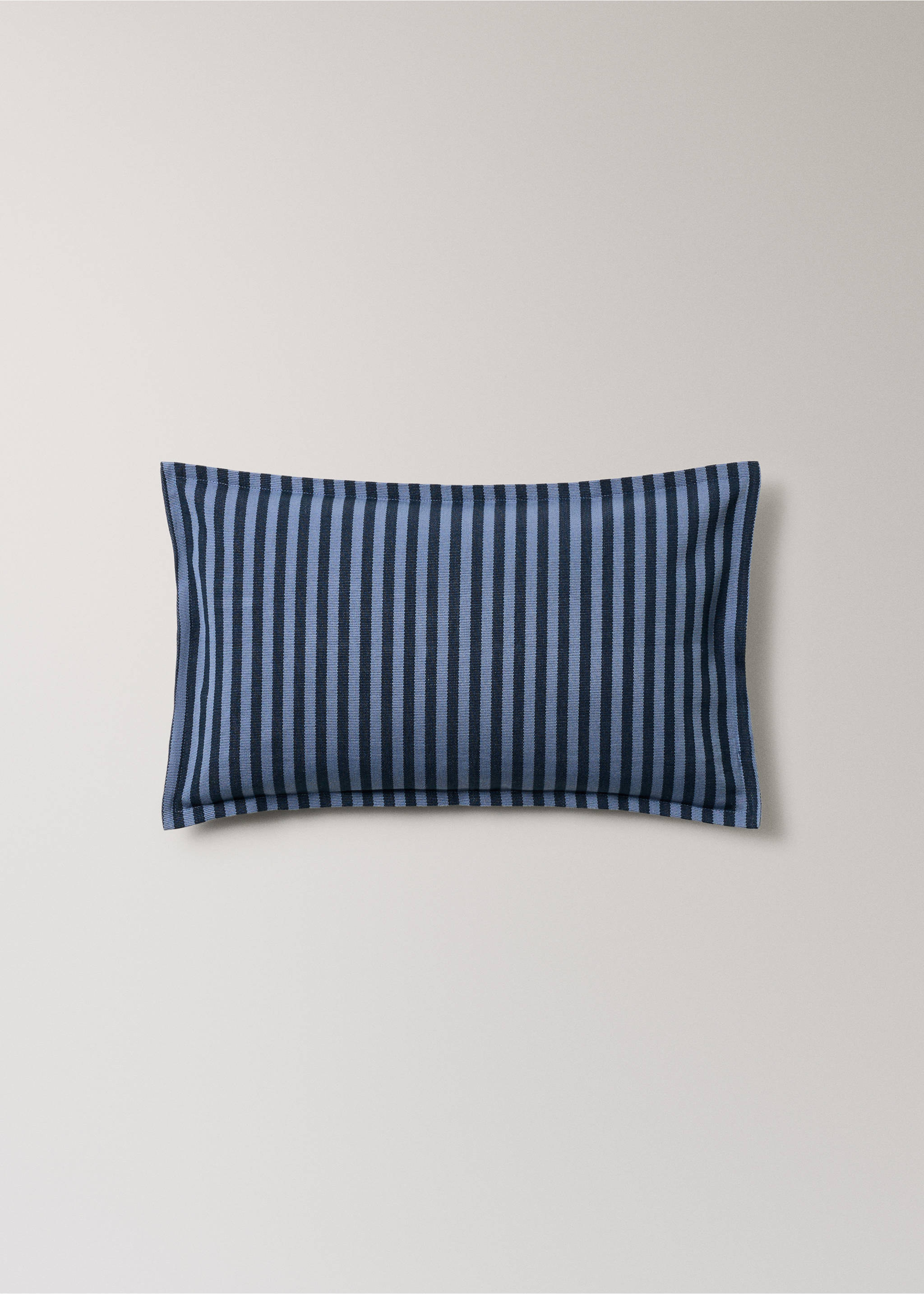 Kuddfodral i bomull med randigt mönster 30 x 50 cm - Artikel utan modell, Blå. Ref: 37022559-00.
