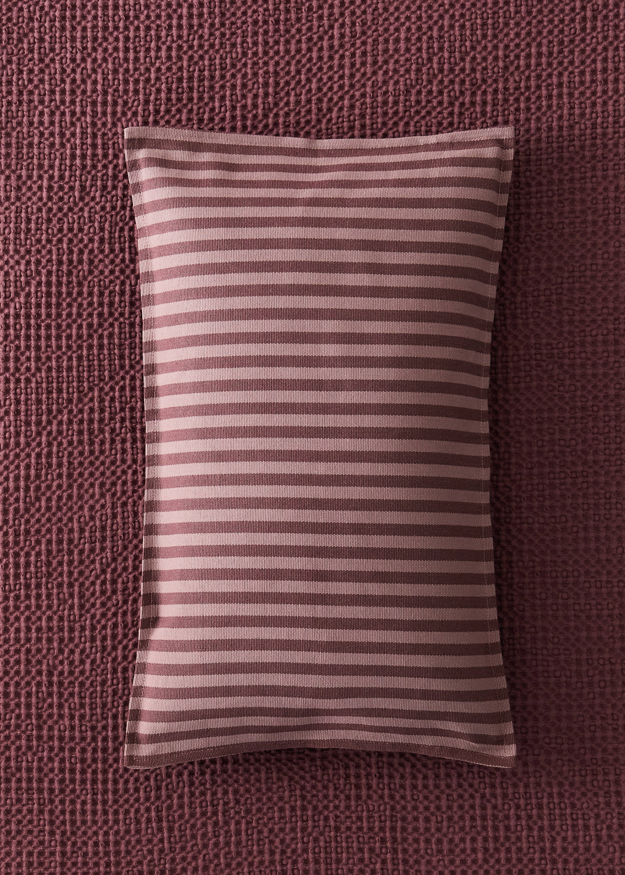 Cotton striped cushion cover, 30 x 50 cm - General plane