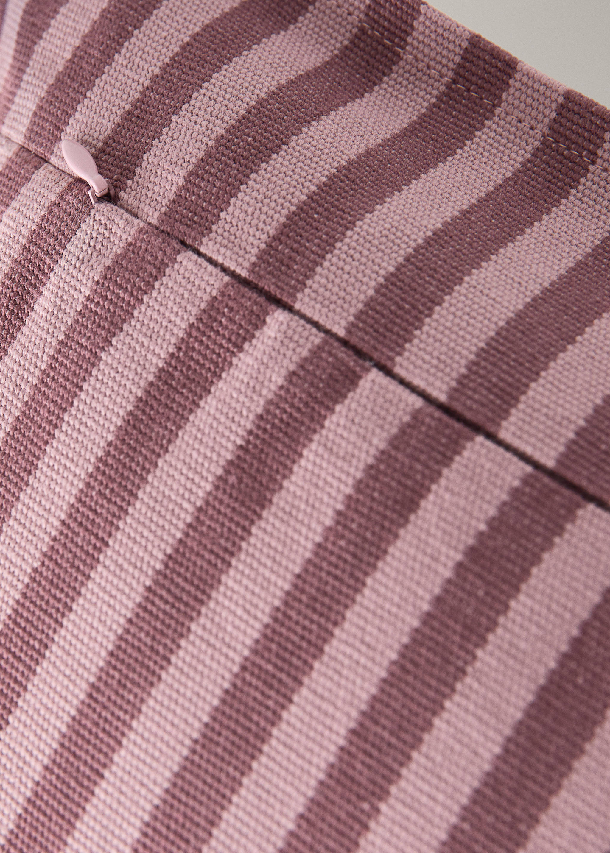Cotton striped cushion cover, 30 x 50 cm - Details of the article 2