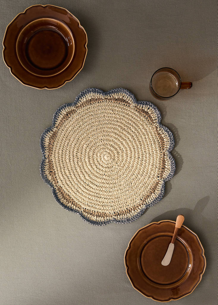 Individual spiral paper placemat — Light/Pastel Brown