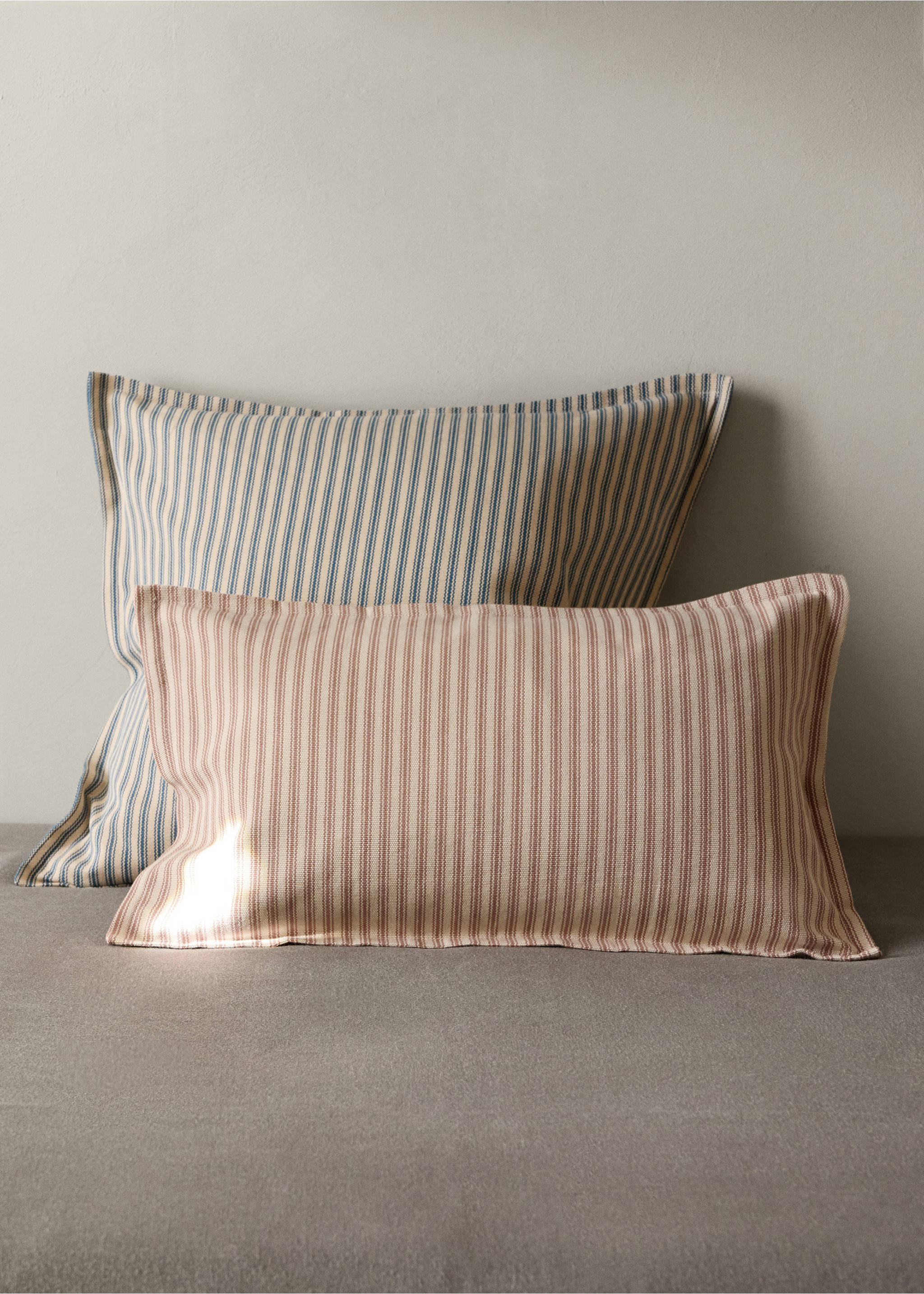 Cotton striped cushion cover 30x50cm - General plane, Pink. Ref: 37022566-00.