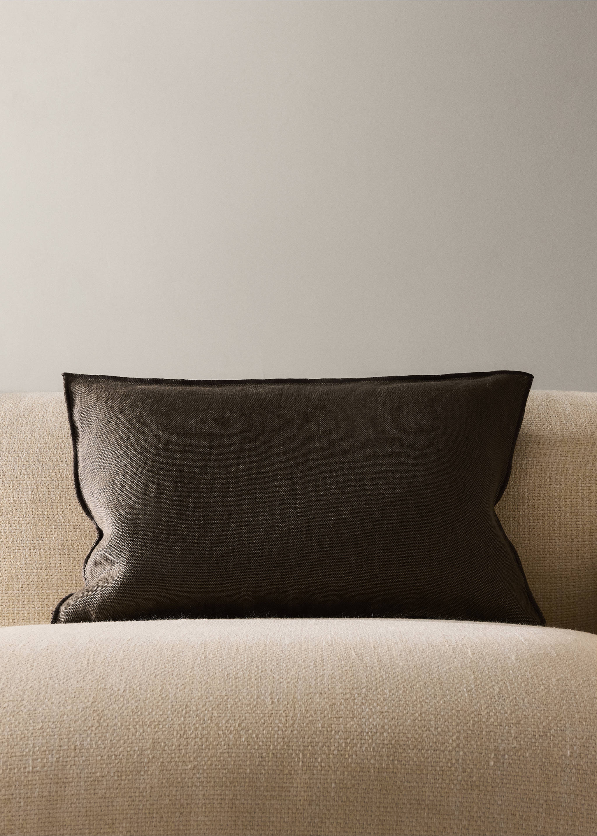 Cushion cover textured 40x60 cm - General plane, Brown. Ref: 37022568-00.