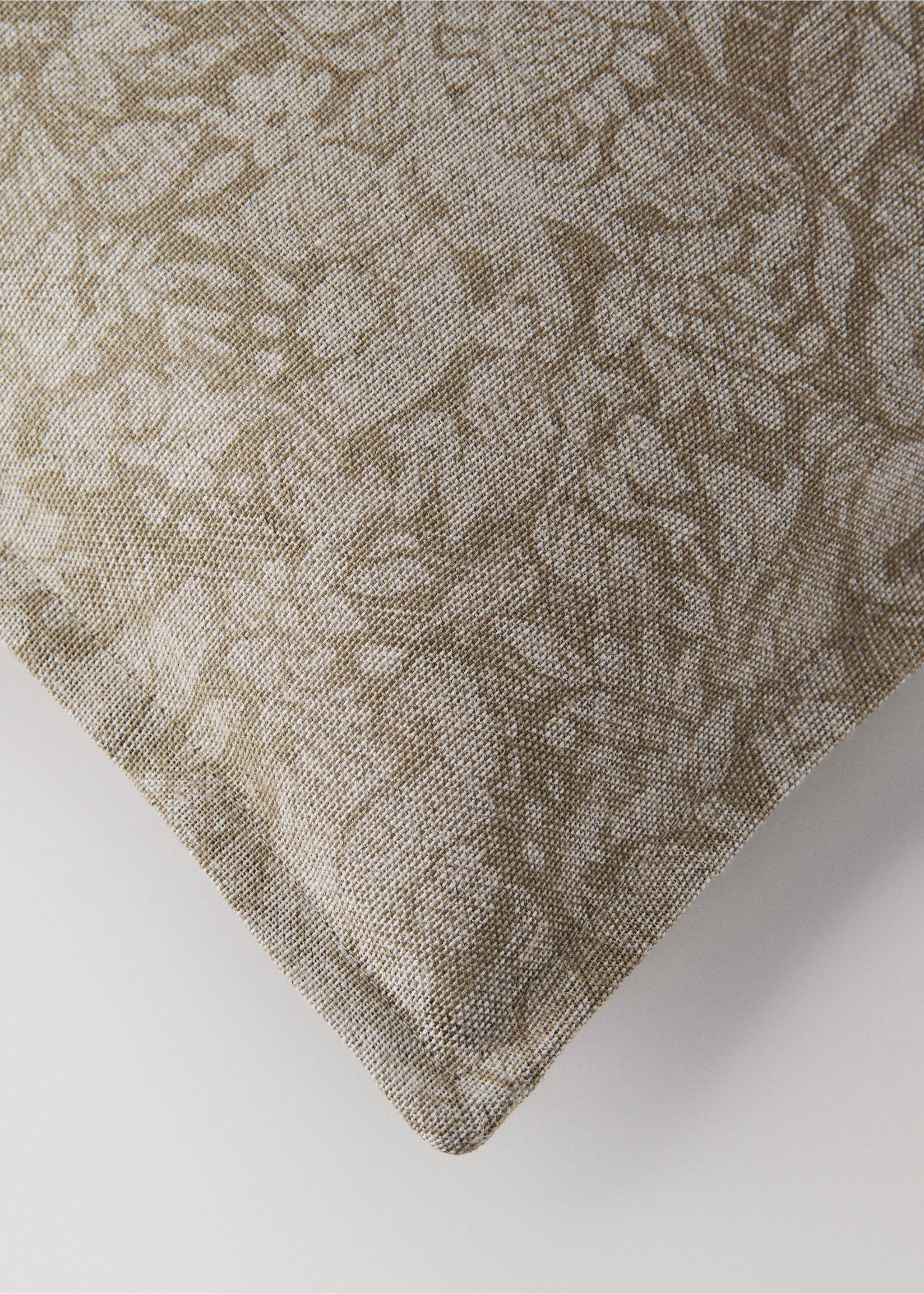 Floral print cushion cover 50x50 cm - Details of the article 1, Brown. Ref: 37022575-00.