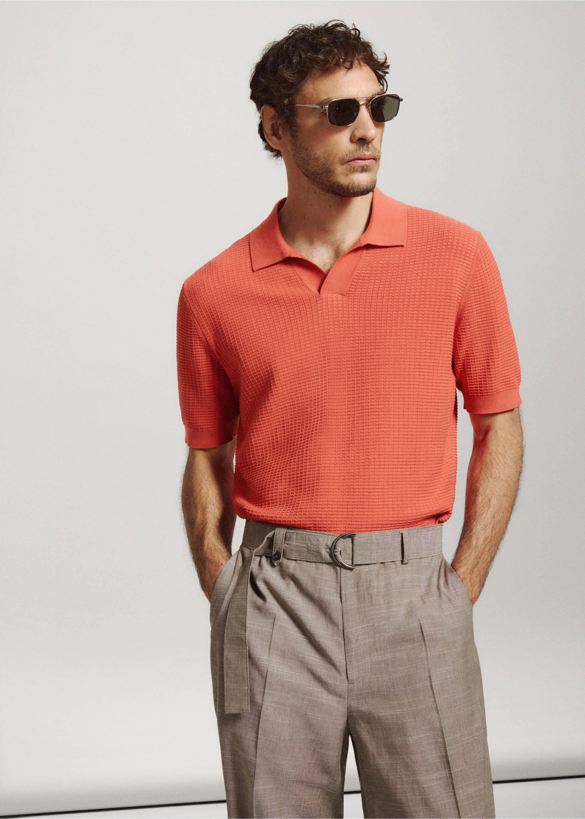 Strukturiertes Strick-Poloshirt aus 100 % Baumwolle - Mittlere Ansicht, Geranienrosa. Ref: 37022900-02.