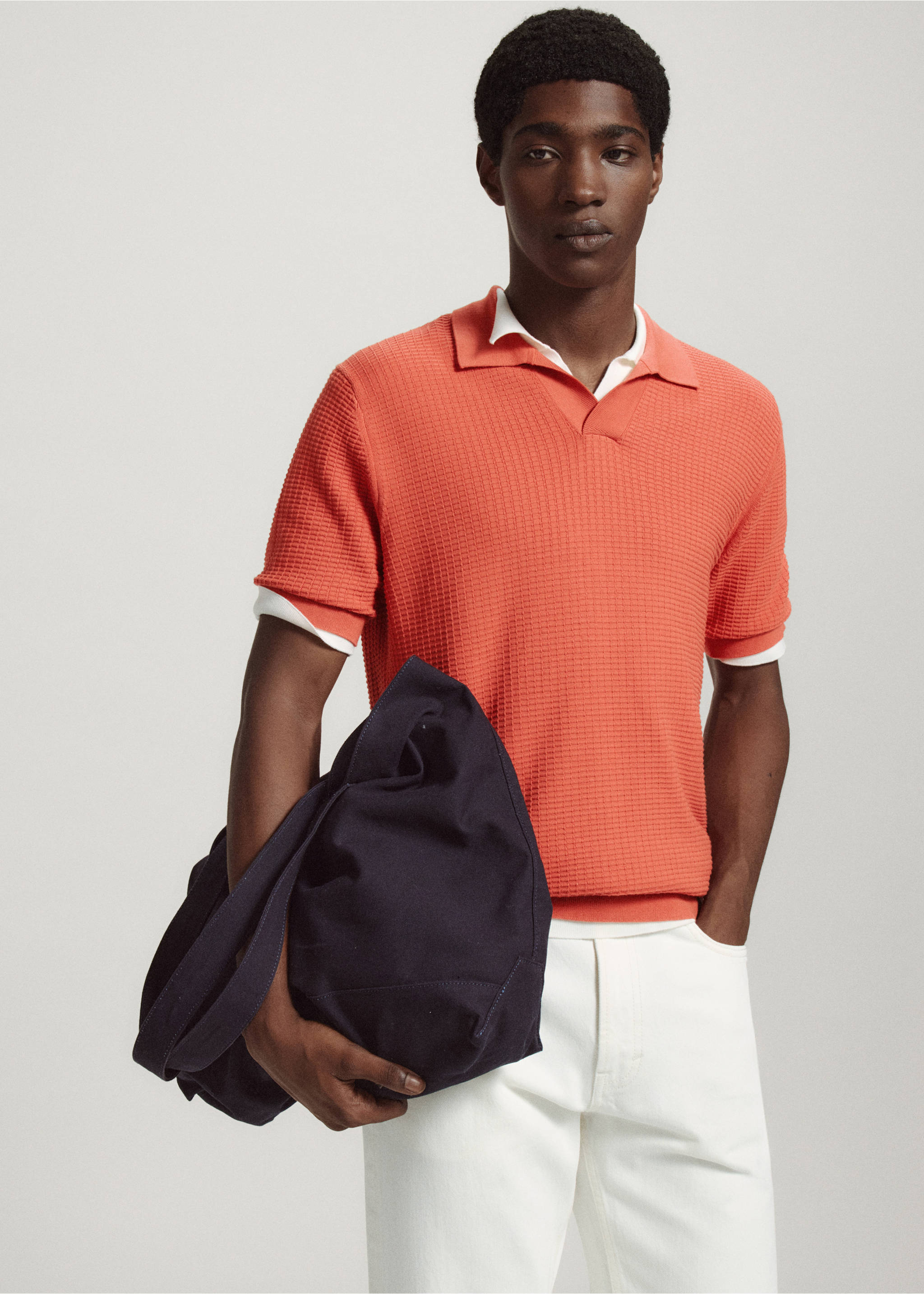 Strukturiertes Strick-Poloshirt aus 100 % Baumwolle - Mittlere Ansicht, Geranienrosa. Ref: 37022900-03.