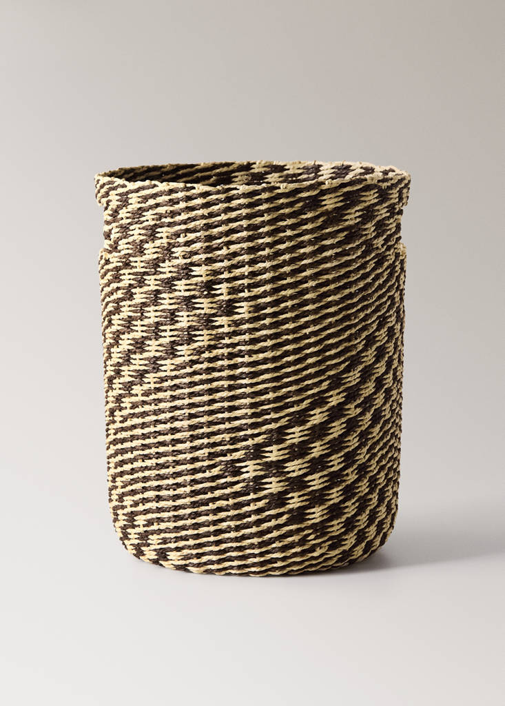 Large basket with embroidered detail — Chocolate