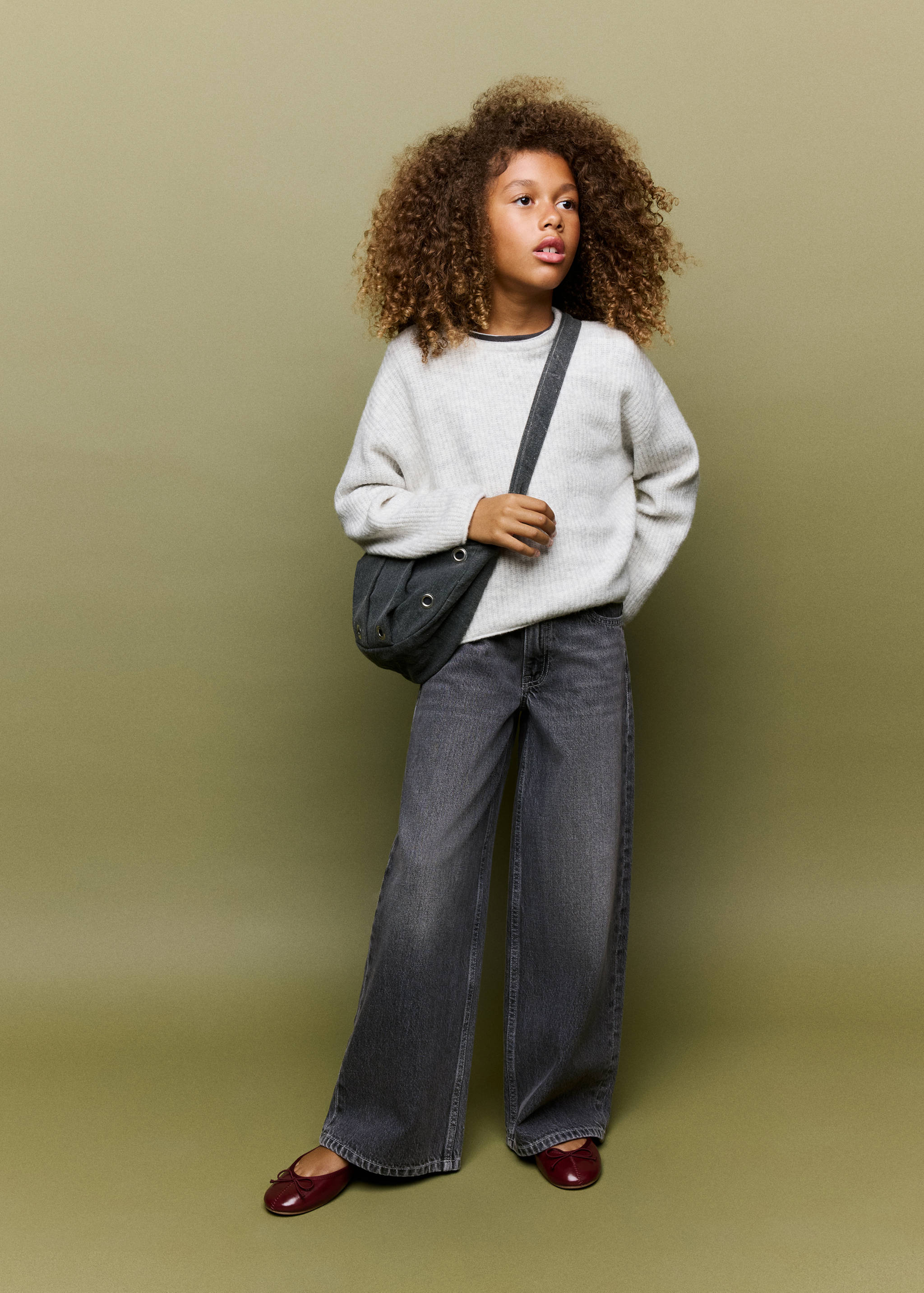Jean wide leg à étoiles brodées - Plan général