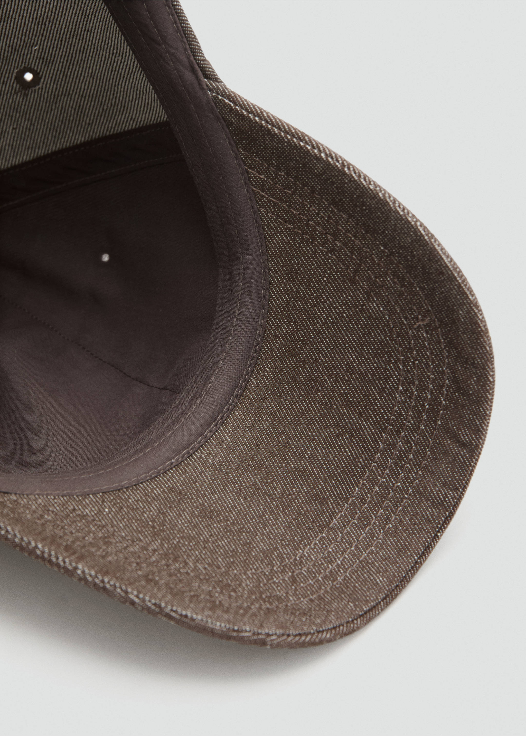 Casquette coton visière - Détail de l'article 2, Chocolat. Ref: 37022906-00.