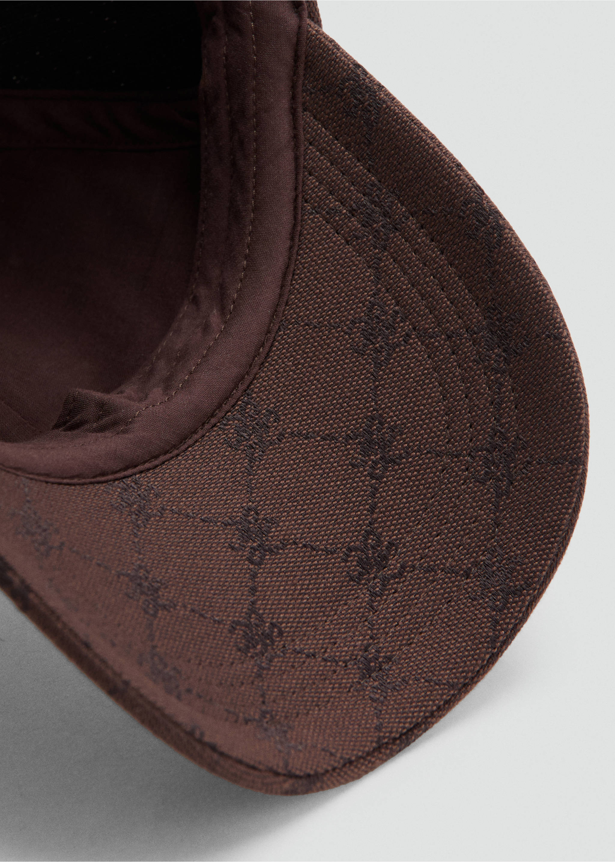 Cap with printed logo - Details of the article 2, Chocolate. Ref: 37022907-00.