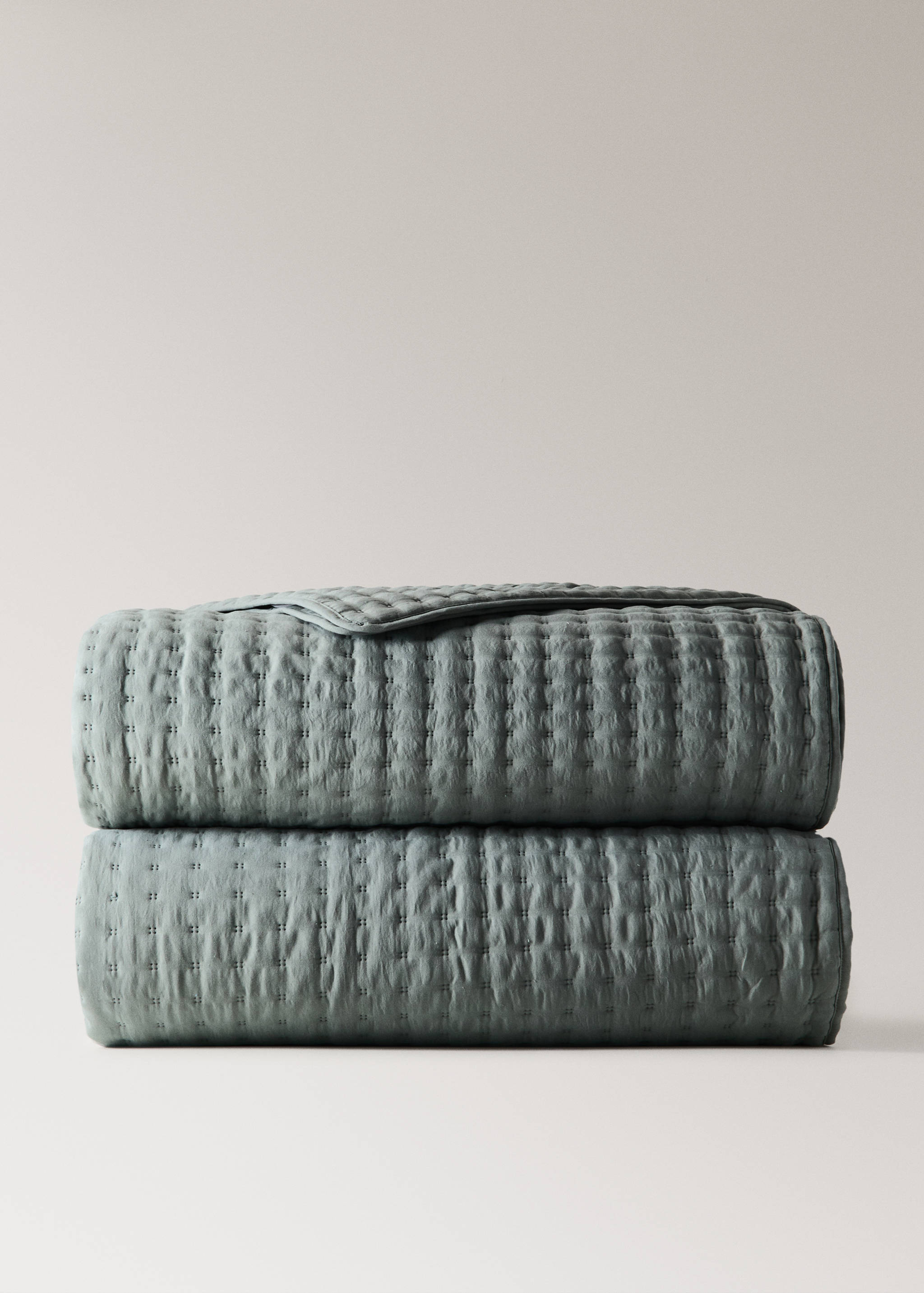 Micro-fibre bedspread for 180/200 cm bed - Article without model