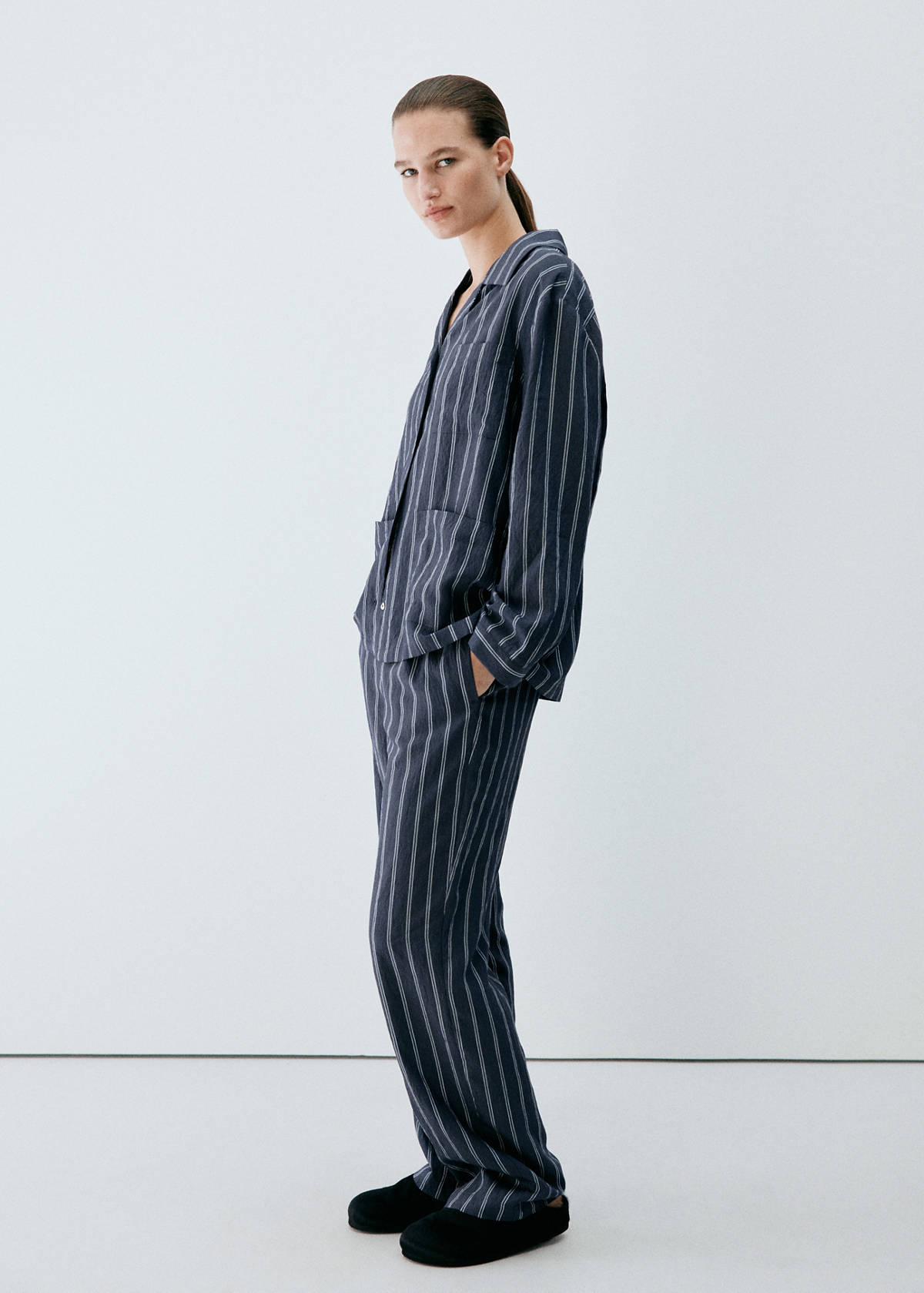 Striped pyjama shirt with front pocket — Navy