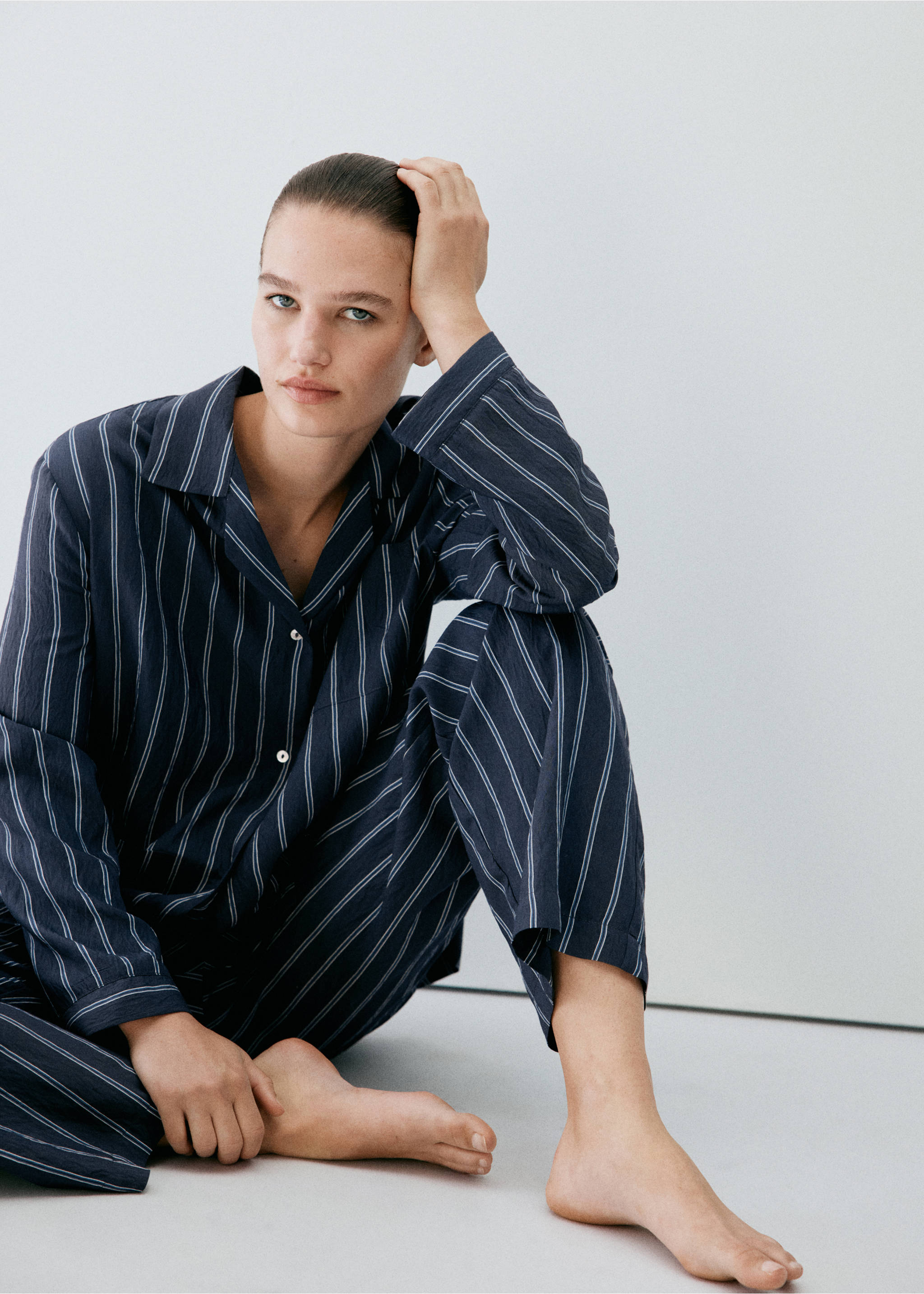 Striped pyjama shirt with front pocket - Details of the article 3, Navy. Ref: 37022925-00.