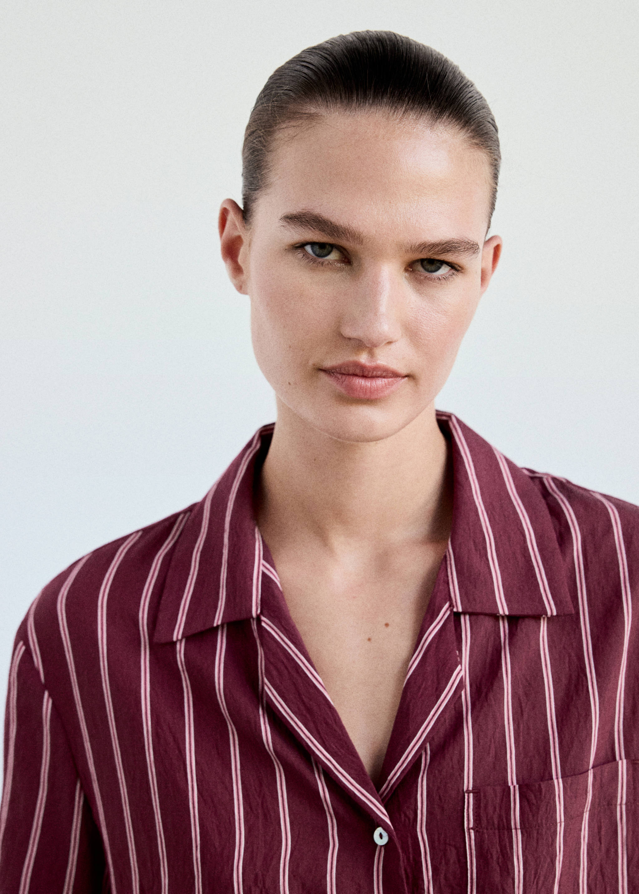 Striped pyjama shirt with front pocket - Details of the article 1