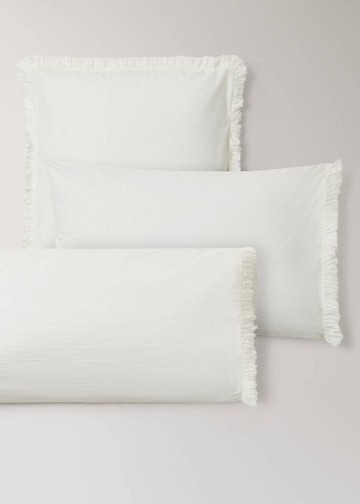 Two washed cotton pillowcases with frayed gauze frill 60x60cm — Ecru
