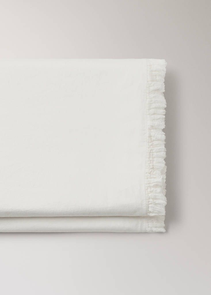 Washed cotton flat sheet with frayed gauze ruffle for a 90cm bed — Ecru