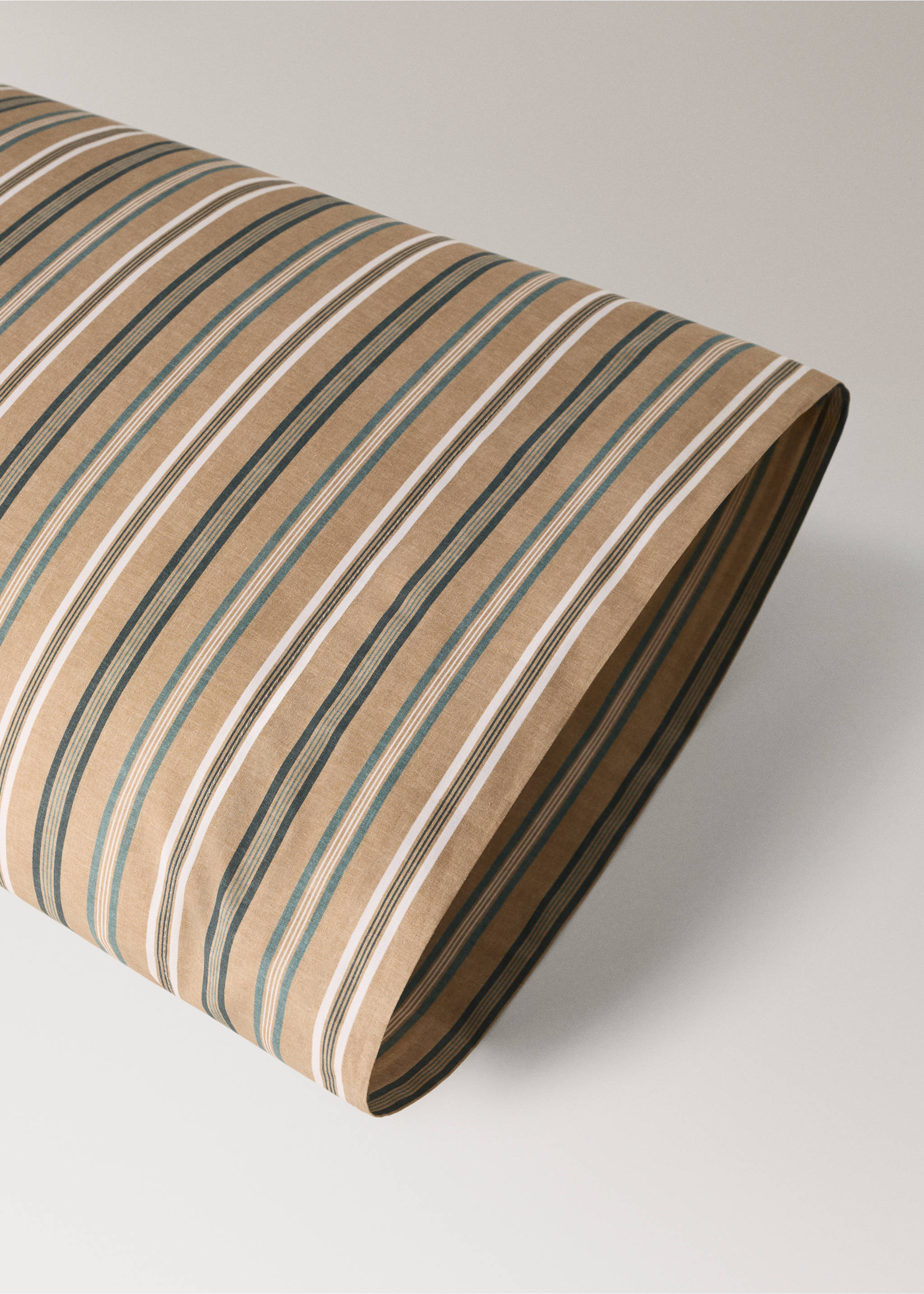 Kissenbezug aus Baumwollperkal mit Multistreifen 45x110 cm - Detail des Artikels 2, Tobacco-Braun. Ref: 37022956-00.