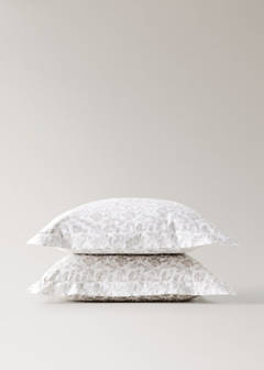 Two floral-print pillowcases, 60x60cm — Ecru 4